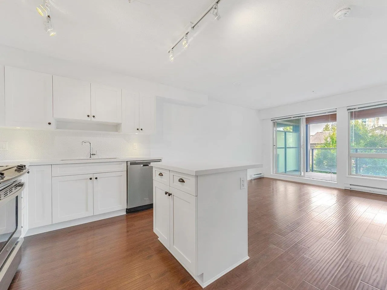 201 500 Royal Avenue