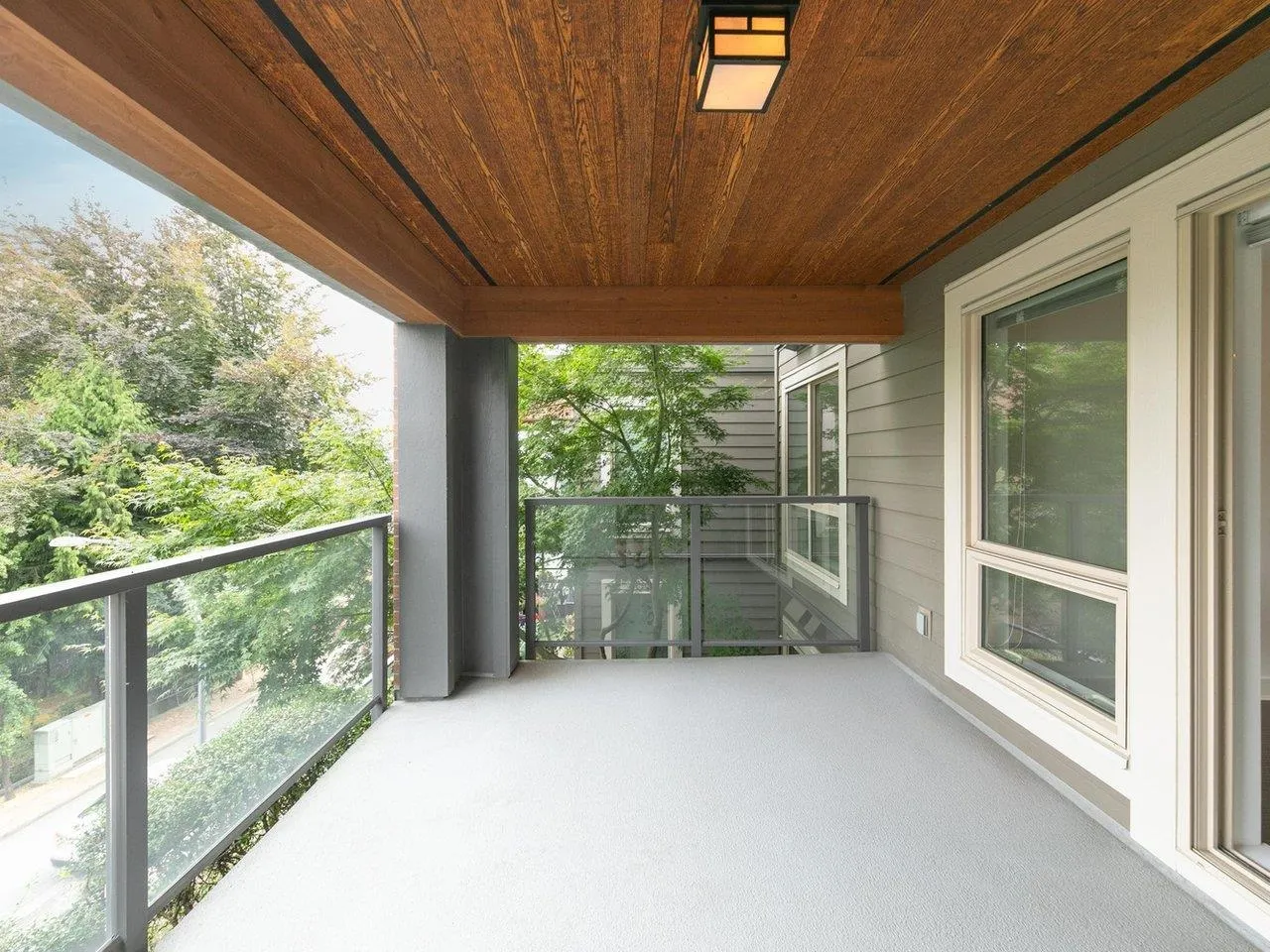 201 500 Royal Avenue