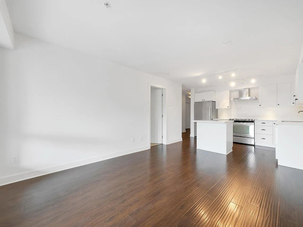 201 500 Royal Avenue