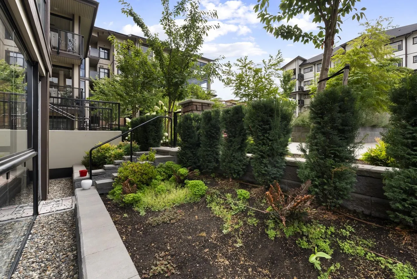 212 20376 86 Avenue