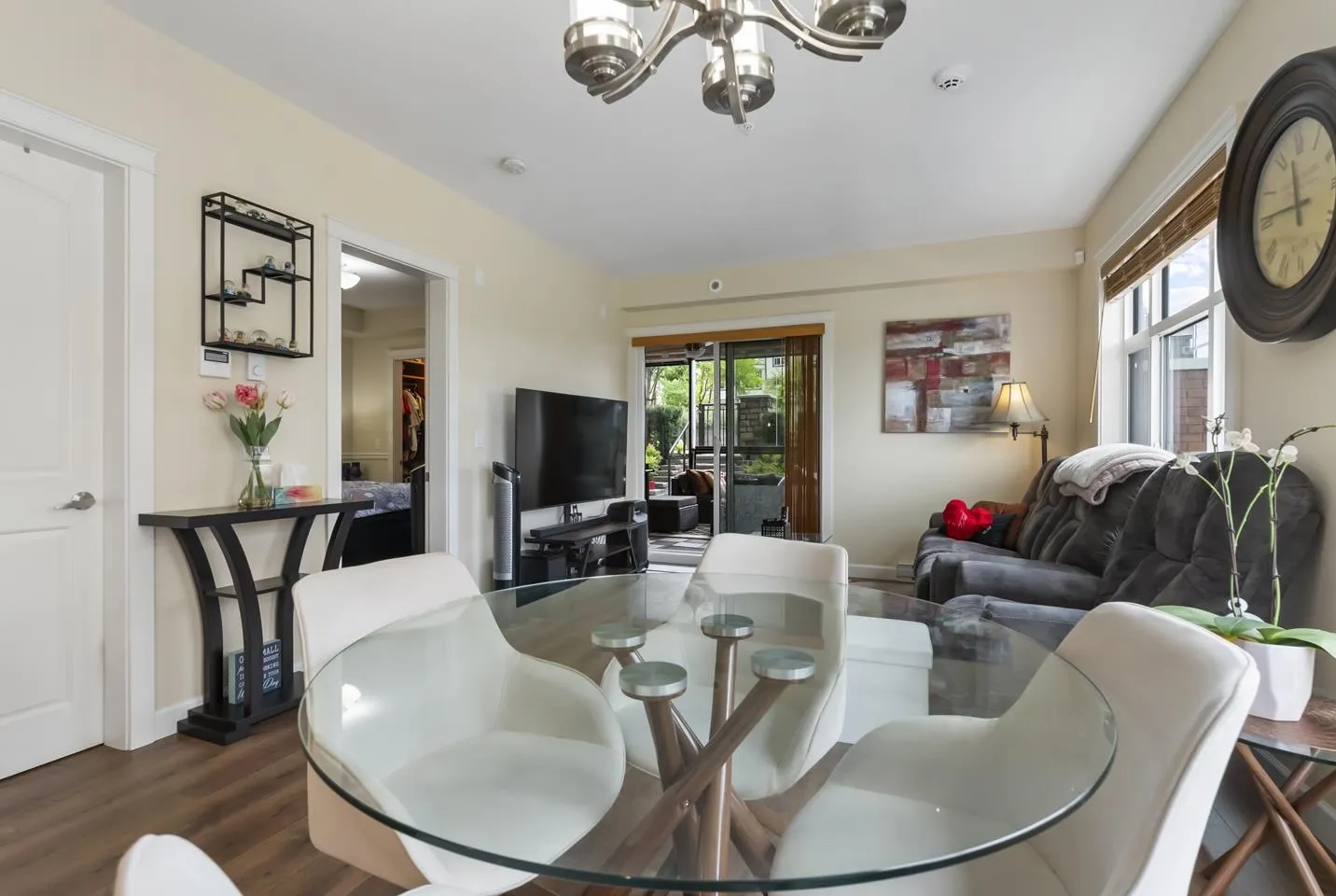 212 20376 86 Avenue