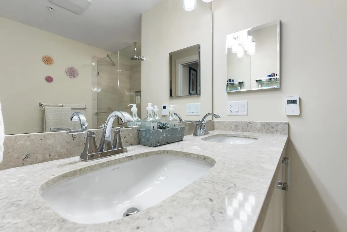 212 20376 86 Avenue
