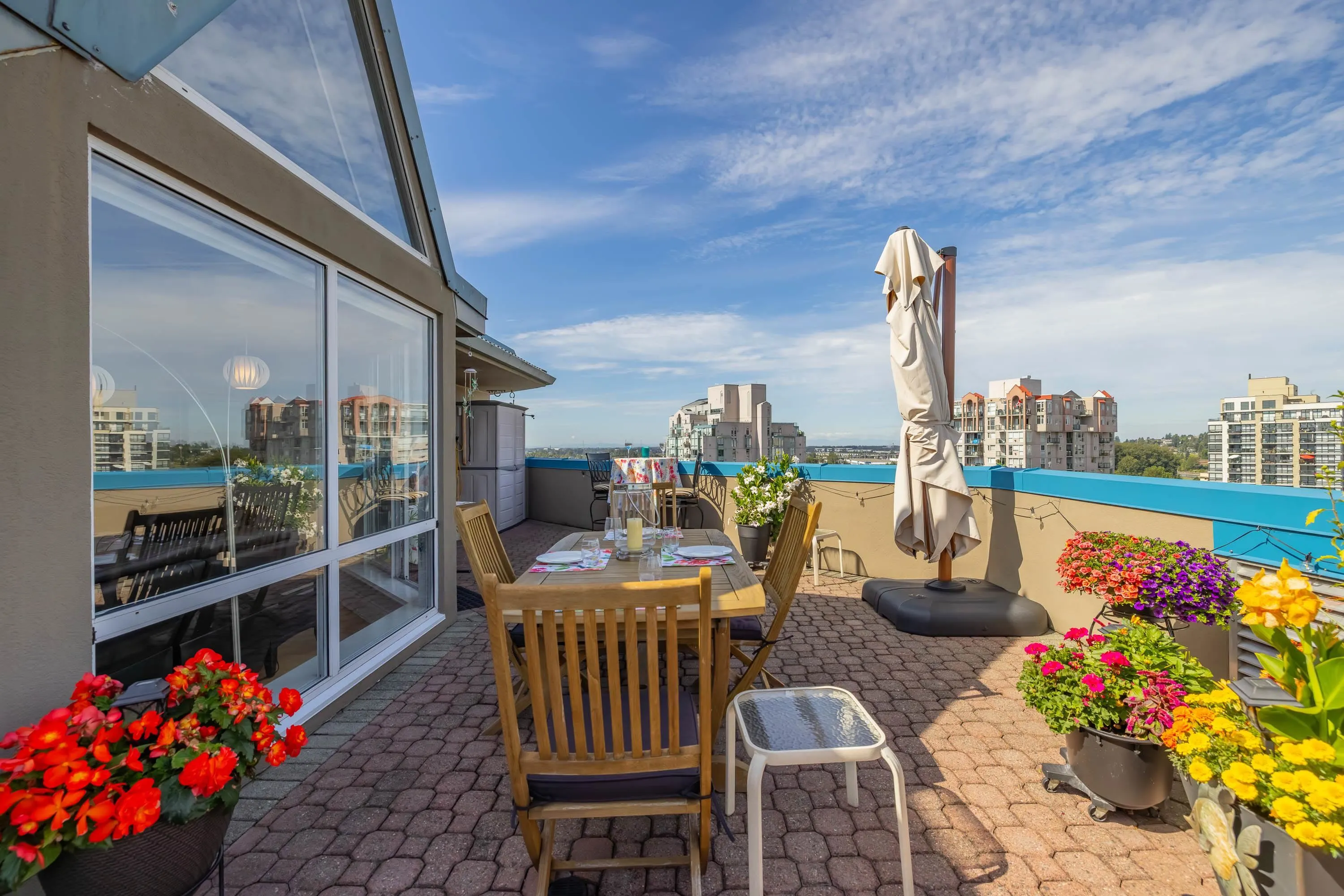 2002 1245 Quayside Drive