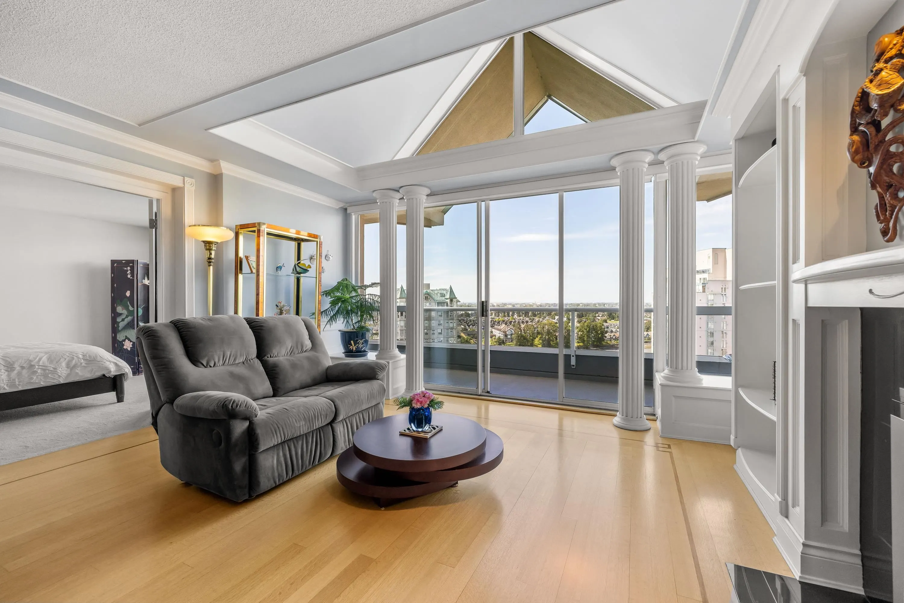 2002 1245 Quayside Drive