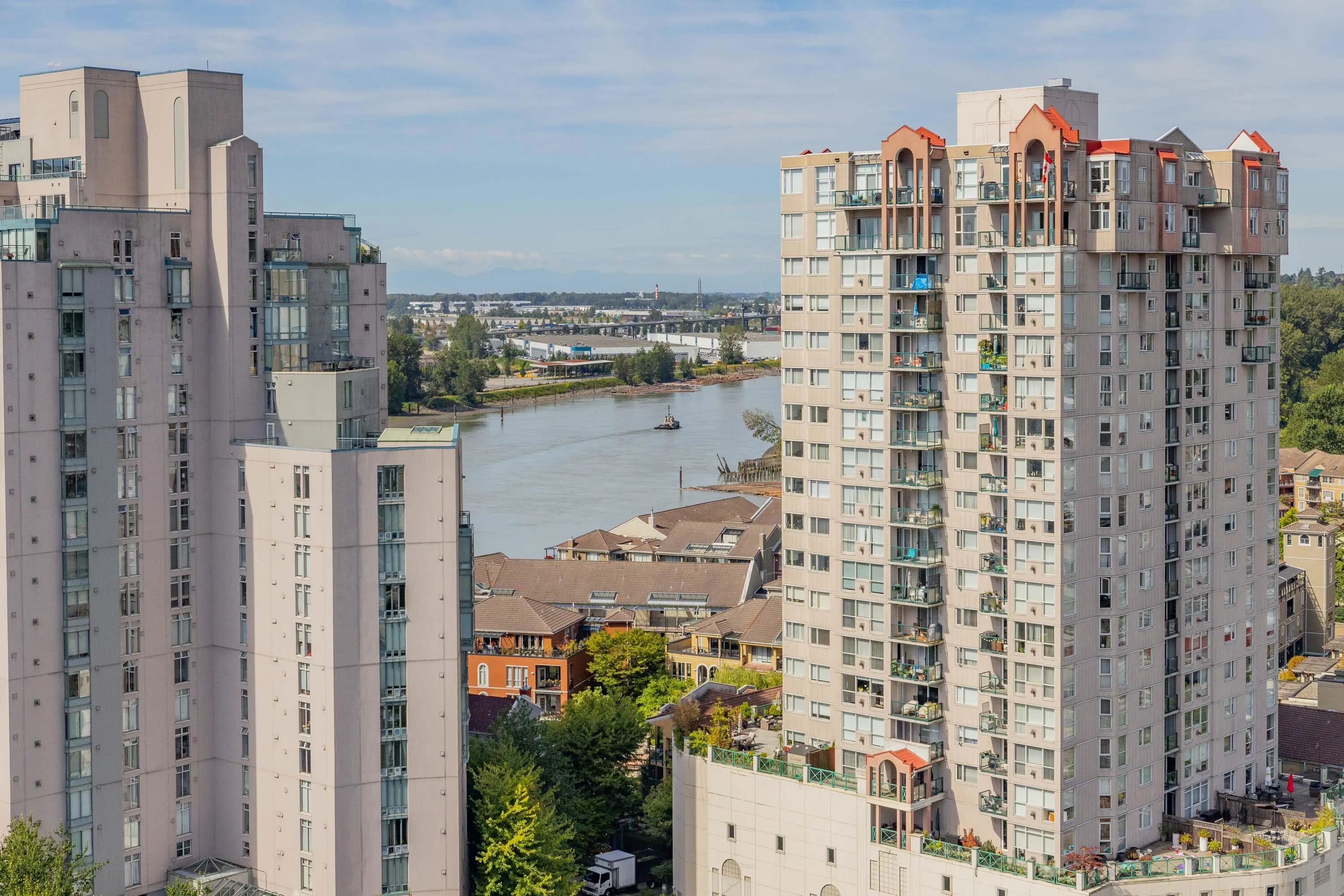 2002 1245 Quayside Drive
