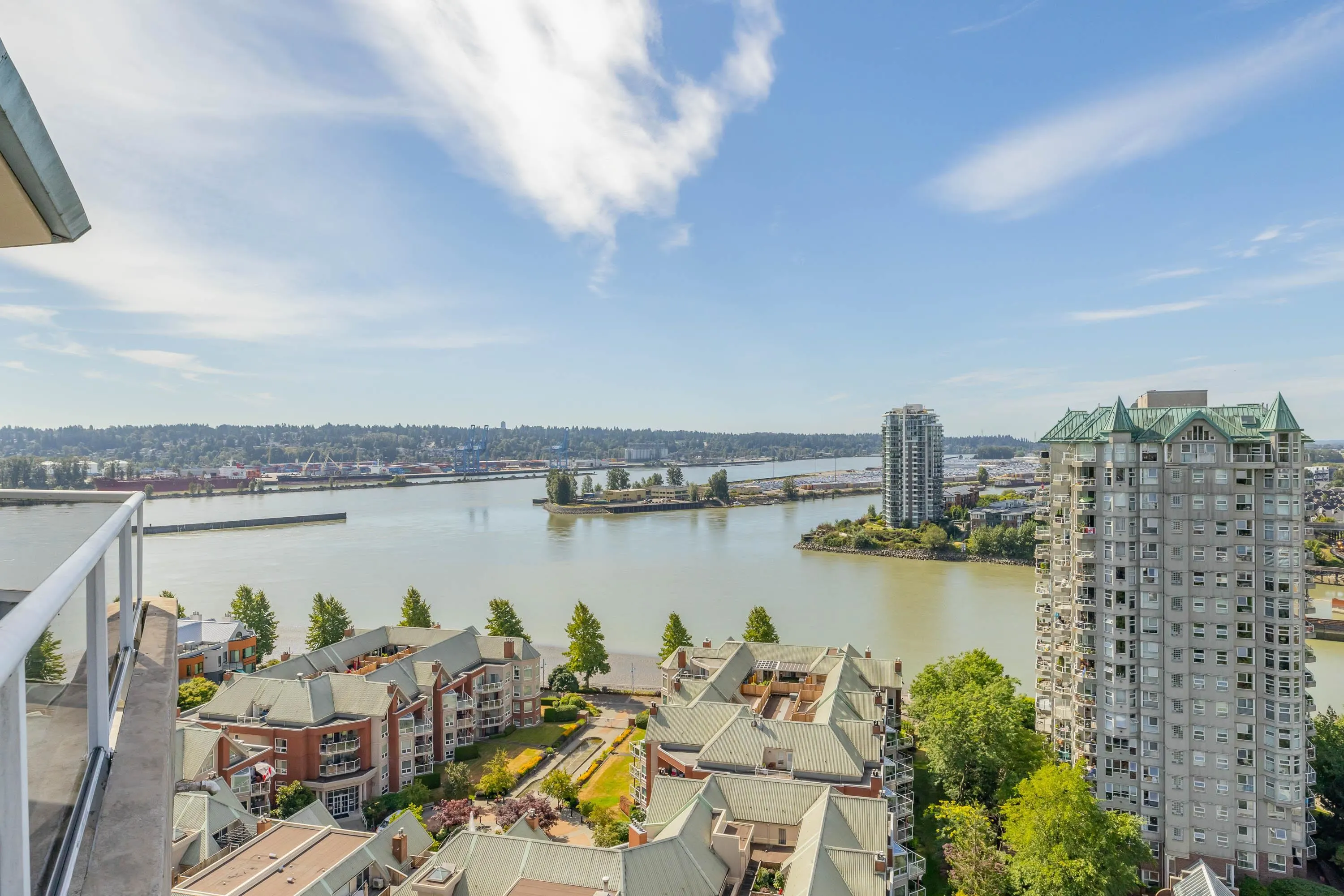 2002 1245 Quayside Drive