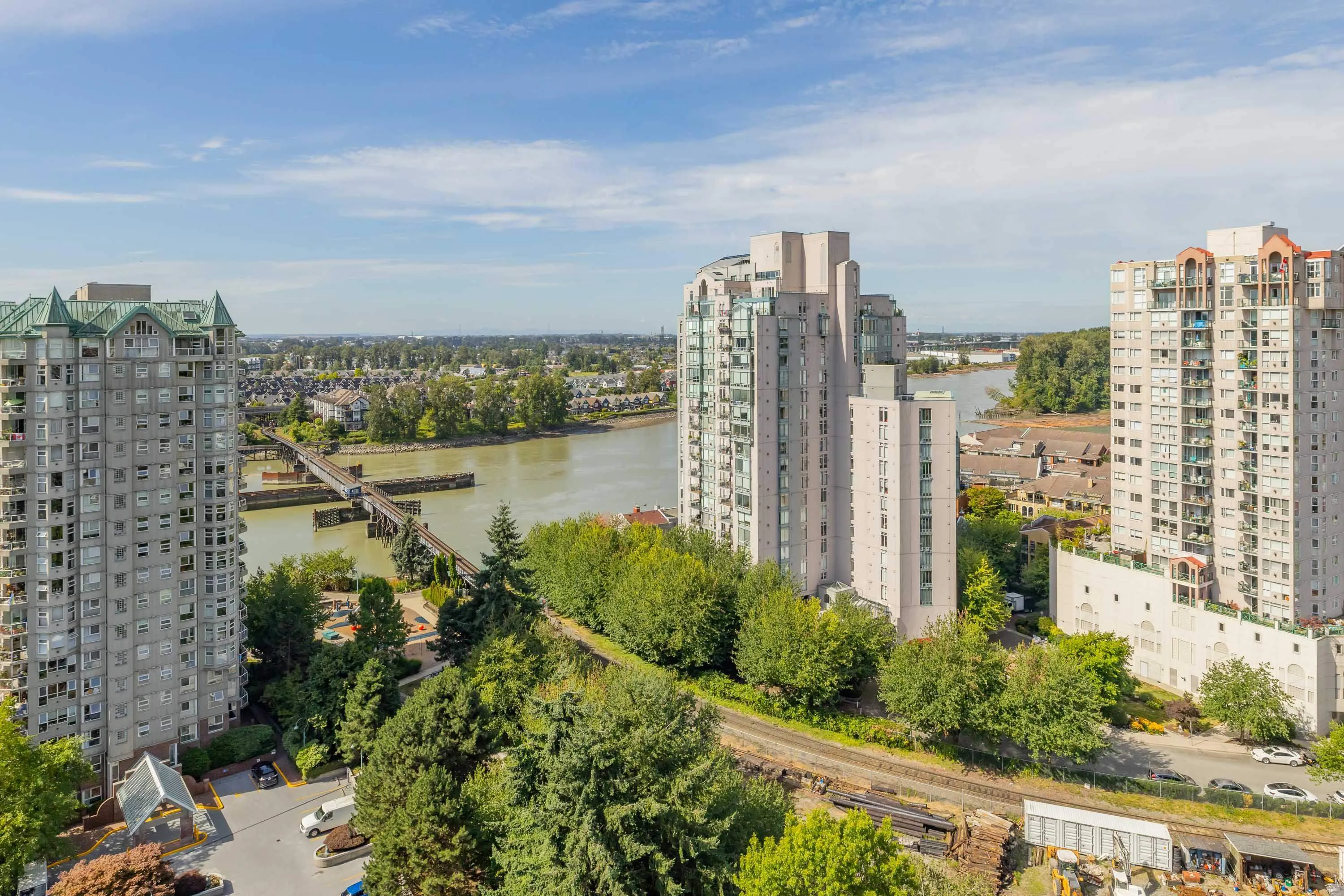 2002 1245 Quayside Drive