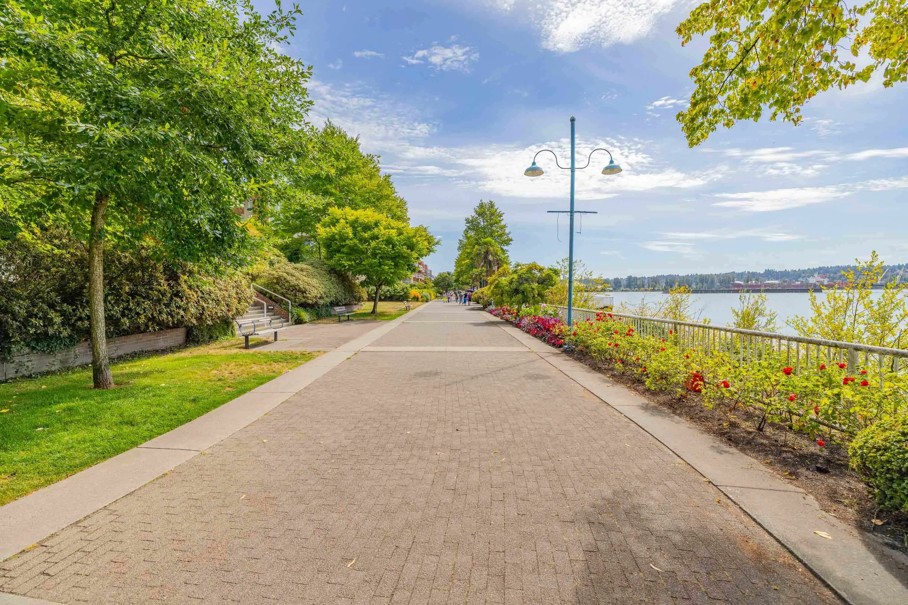 2002 1245 Quayside Drive