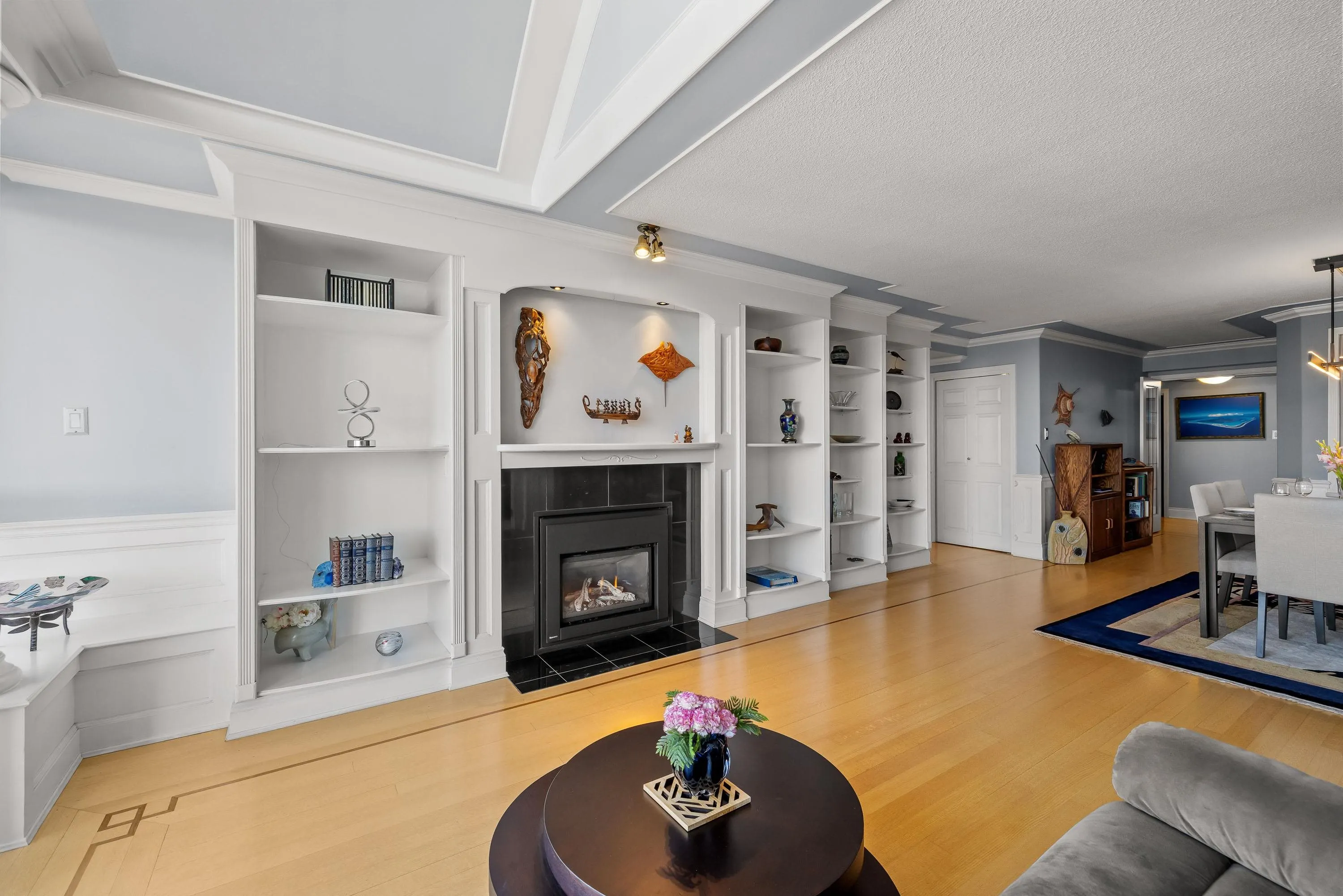 2002 1245 Quayside Drive