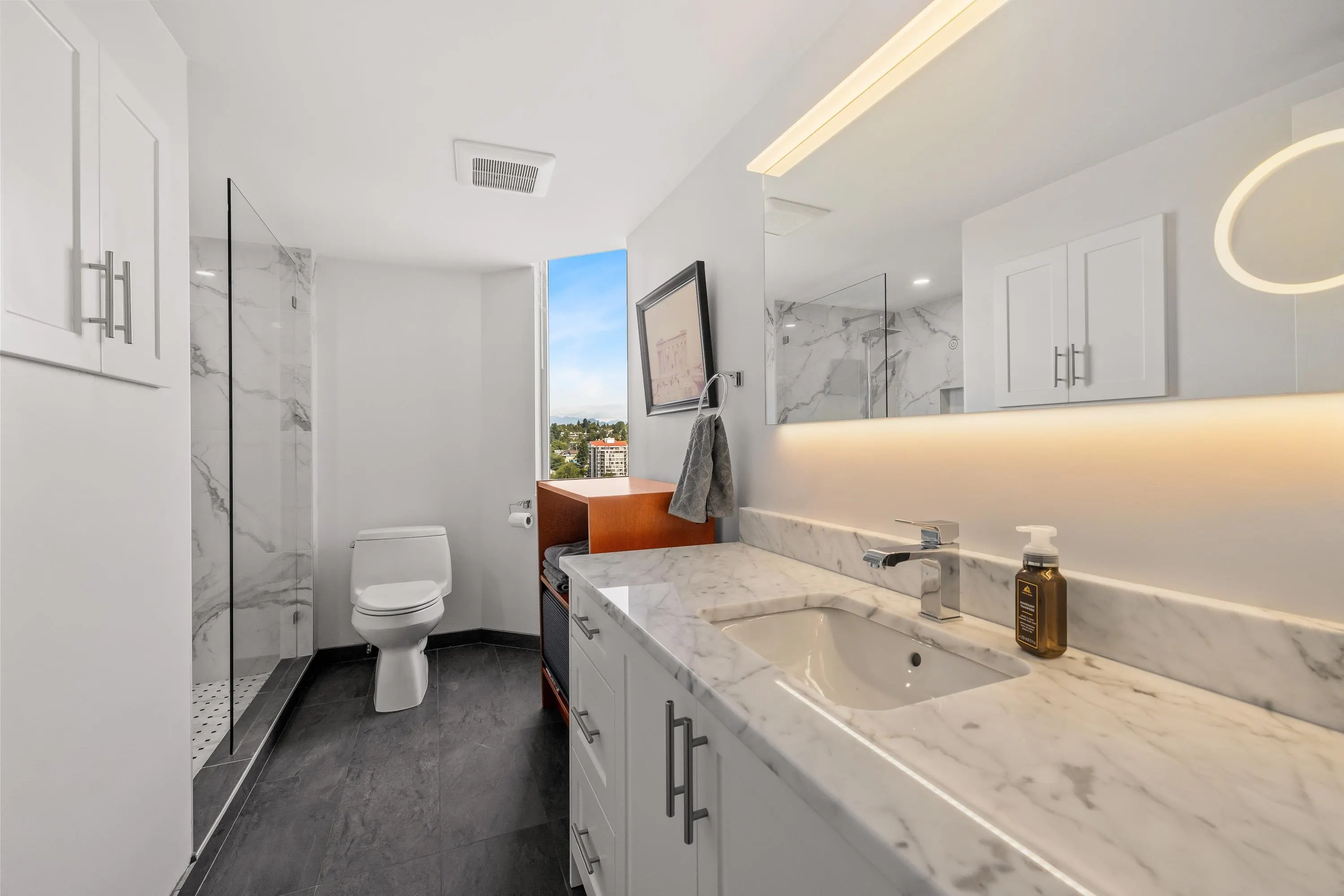 2002 1245 Quayside Drive