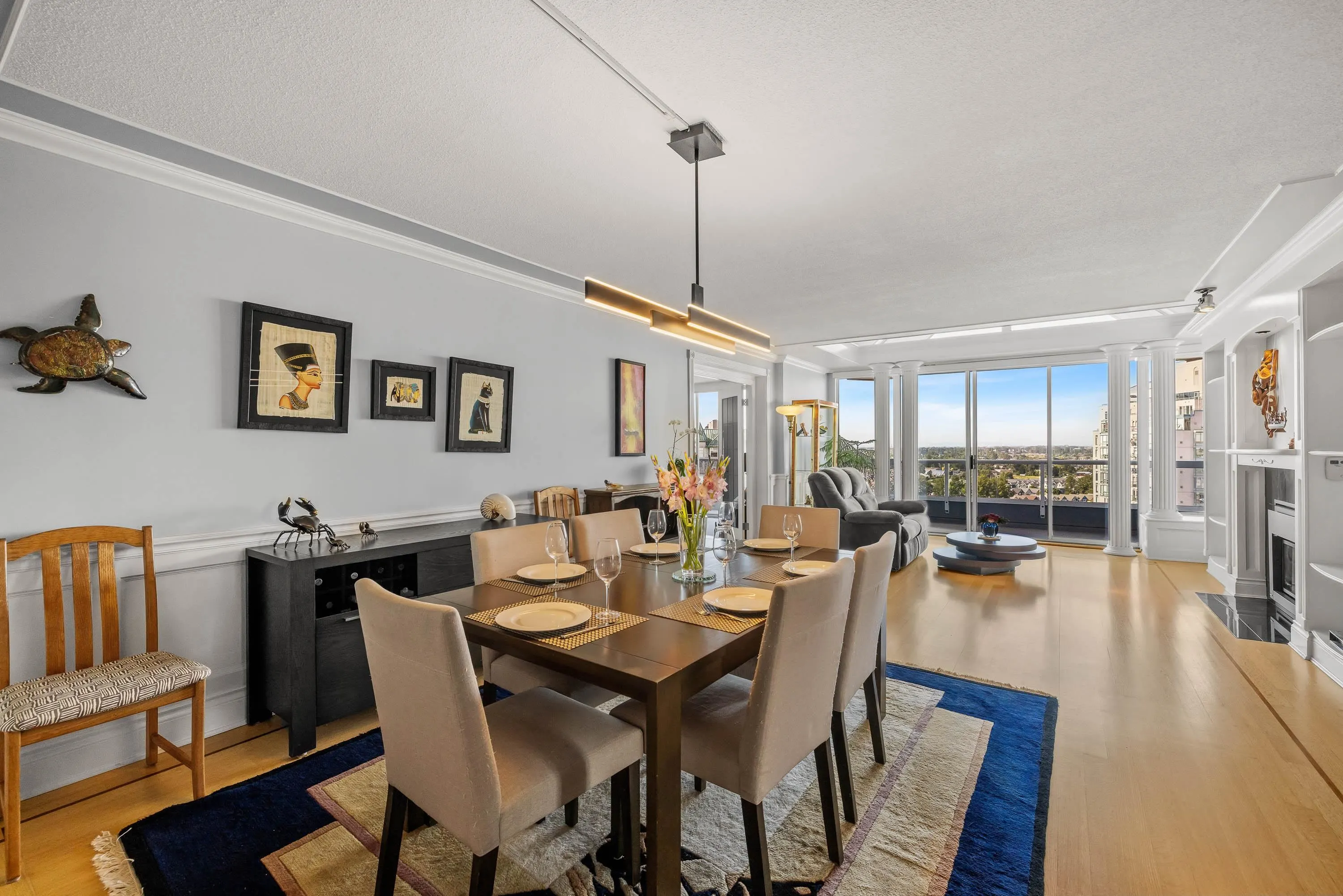 2002 1245 Quayside Drive