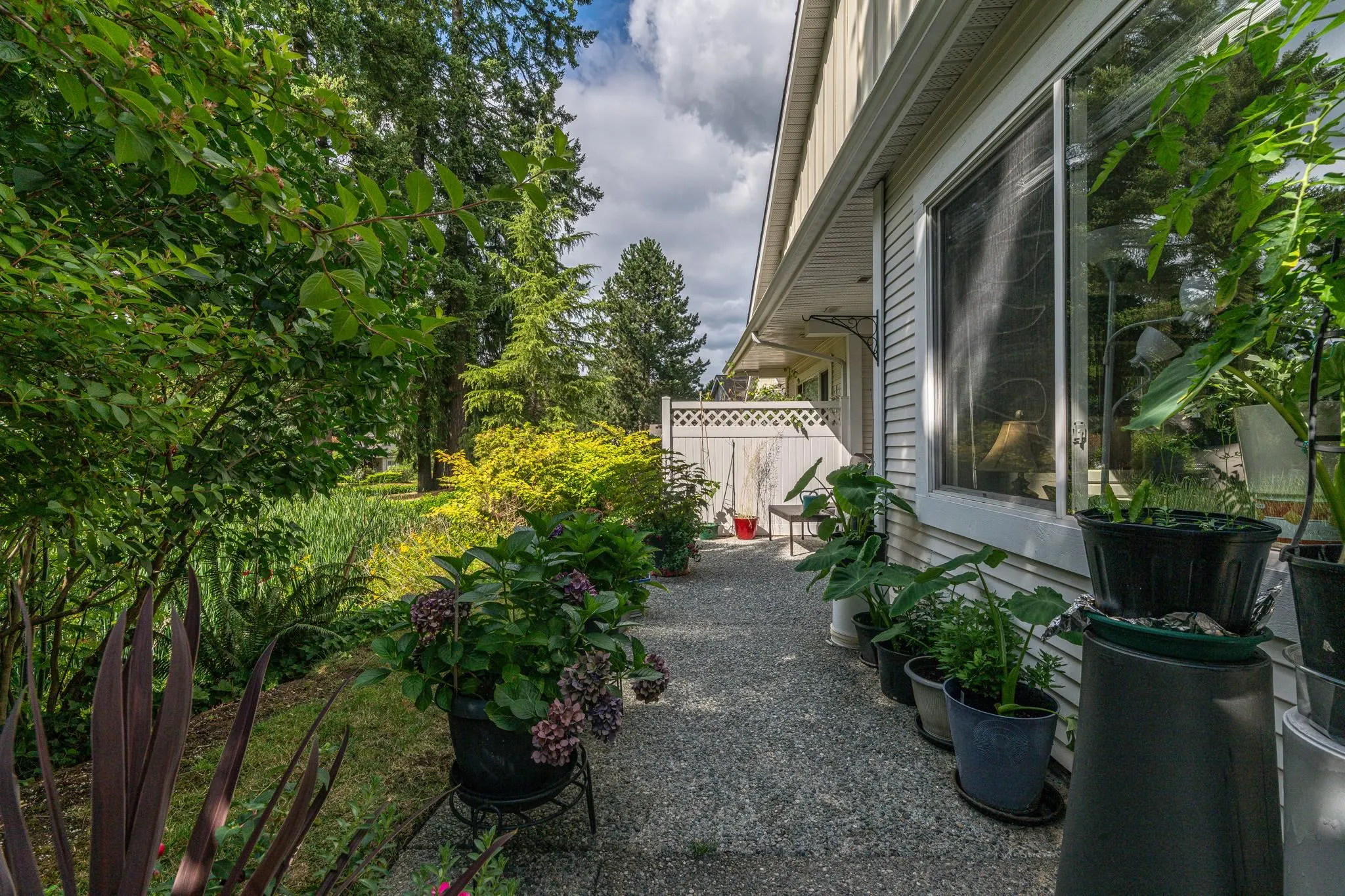100 20655 88 Avenue