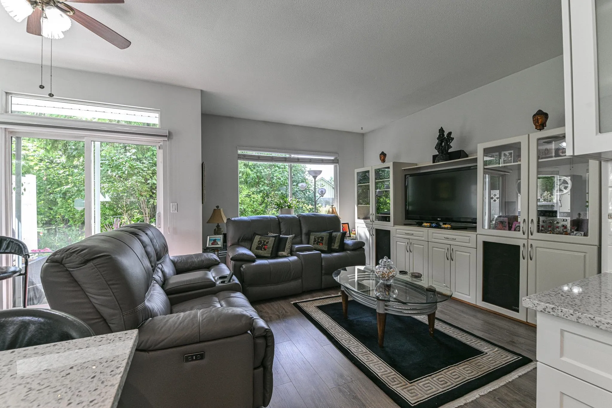 100 20655 88 Avenue