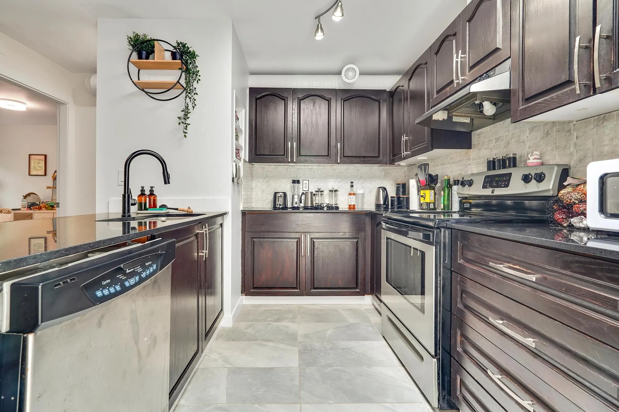 17 Mount Royal Drive