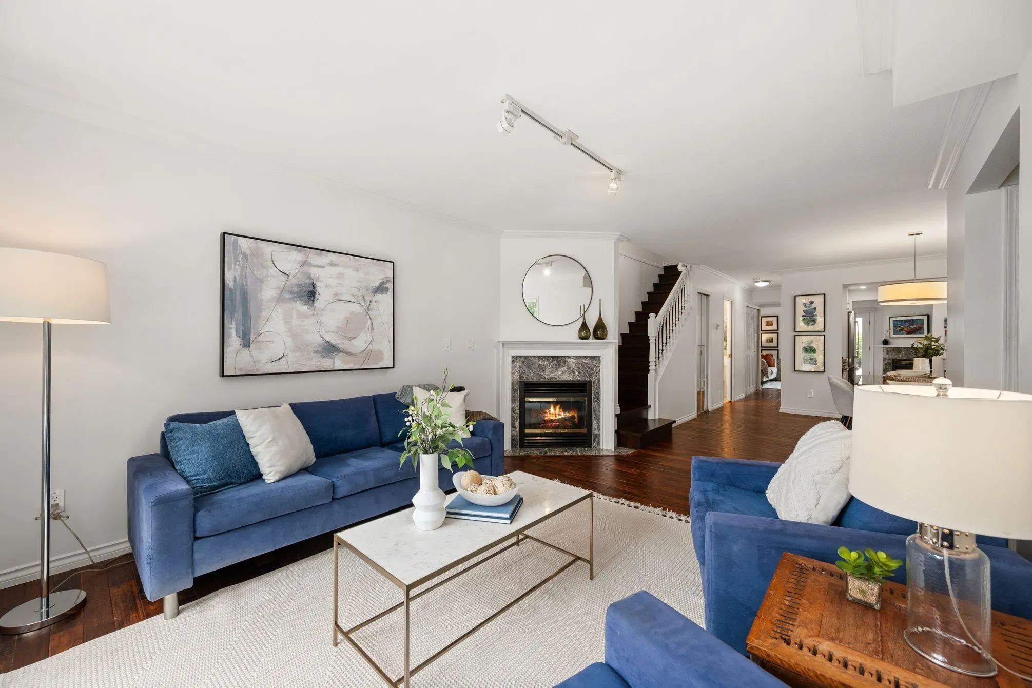 262 E 10th Street