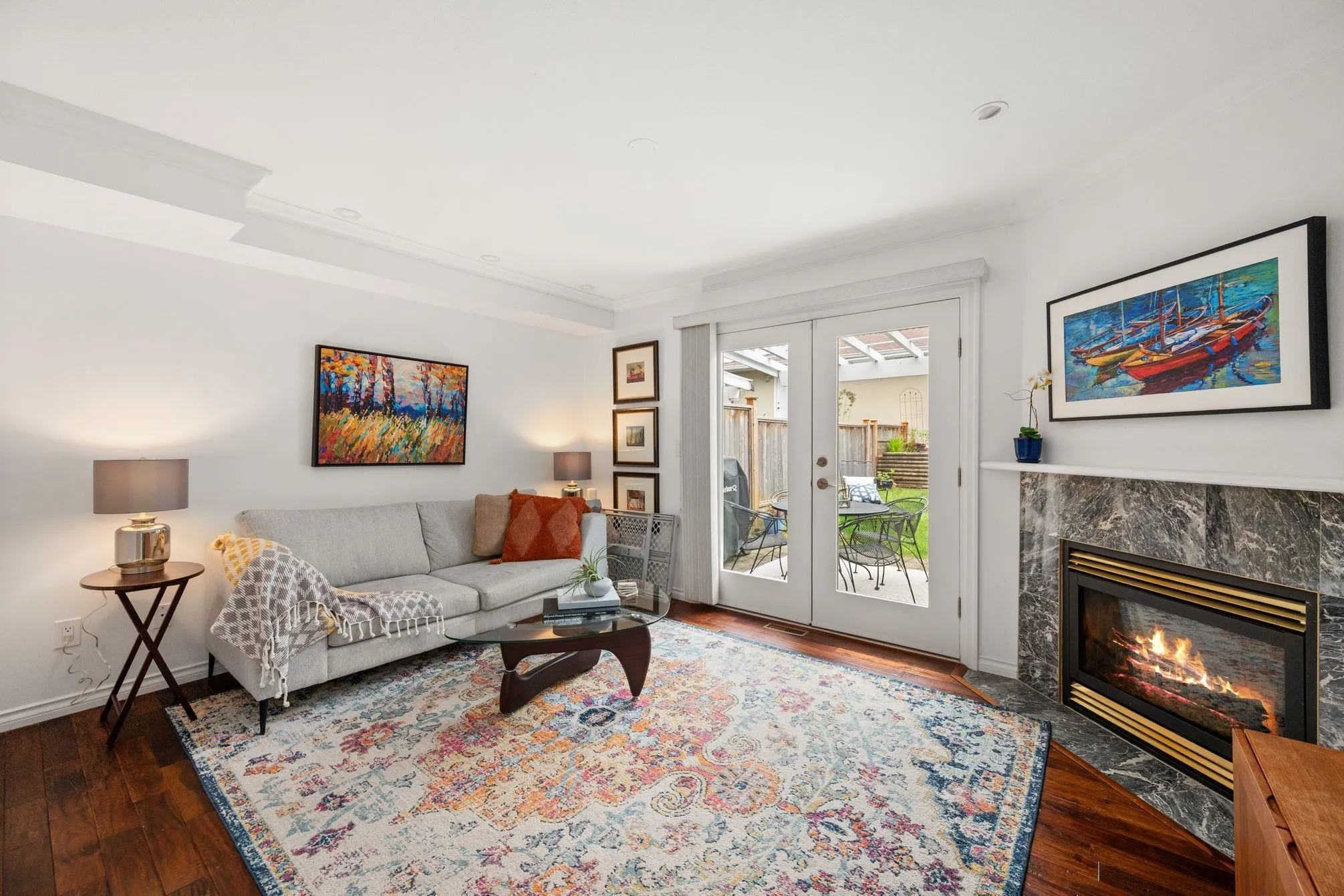 262 E 10th Street