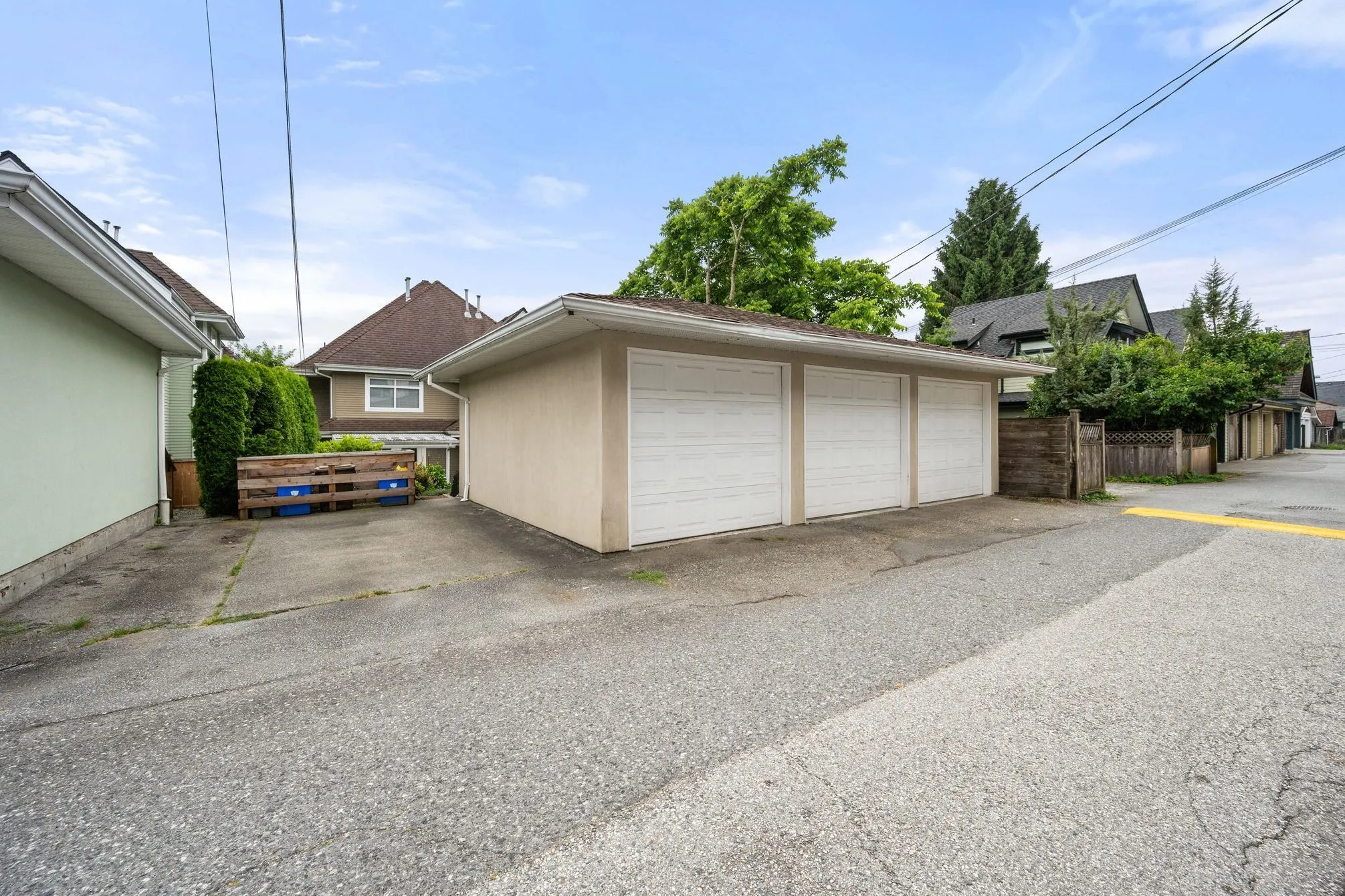 262 E 10th Street