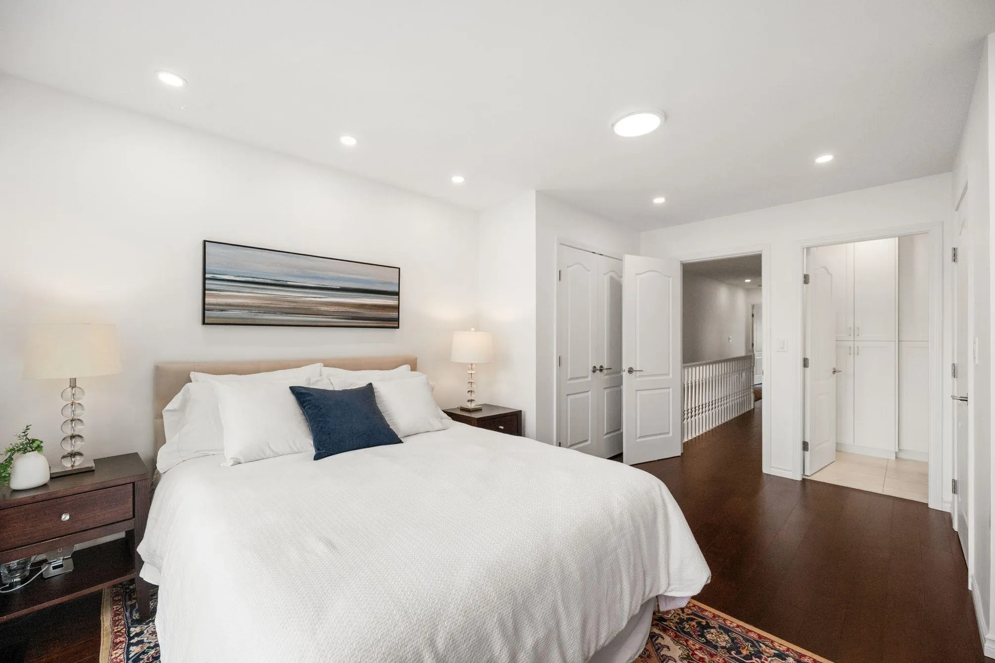 262 E 10th Street