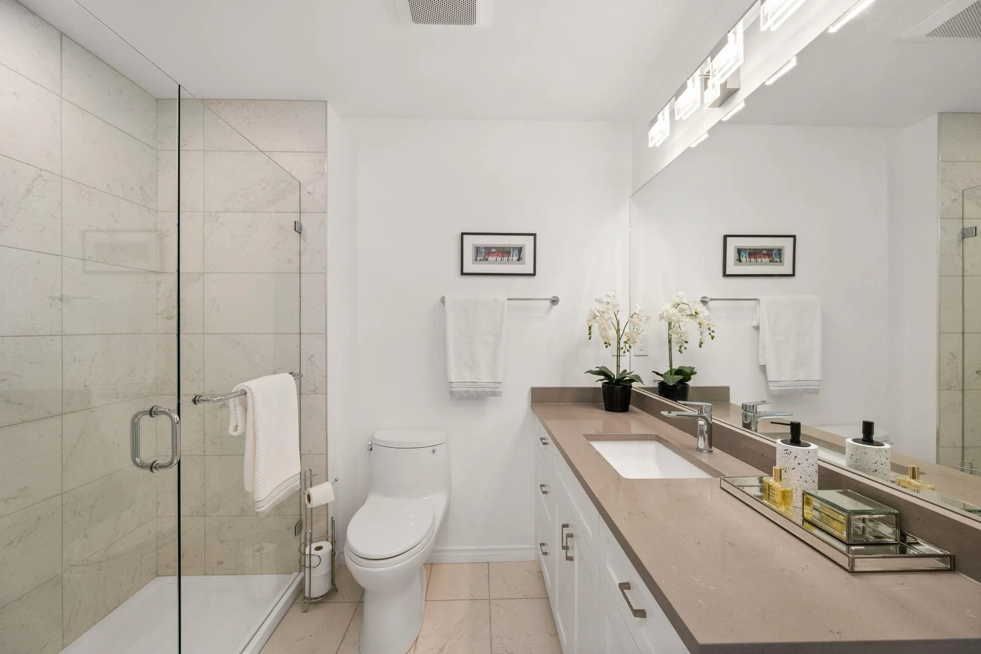 262 E 10th Street