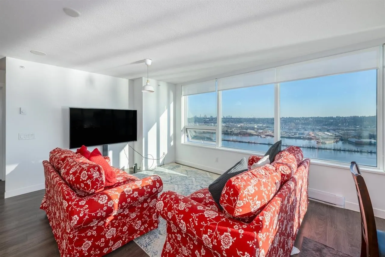 2705 908 Quayside Drive