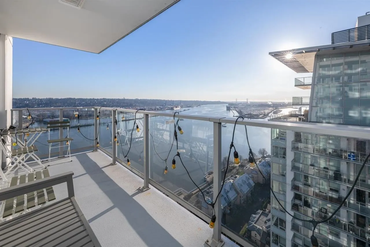 2705 908 Quayside Drive
