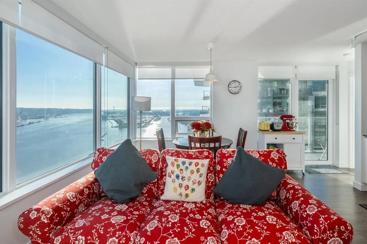 2705 908 Quayside Drive