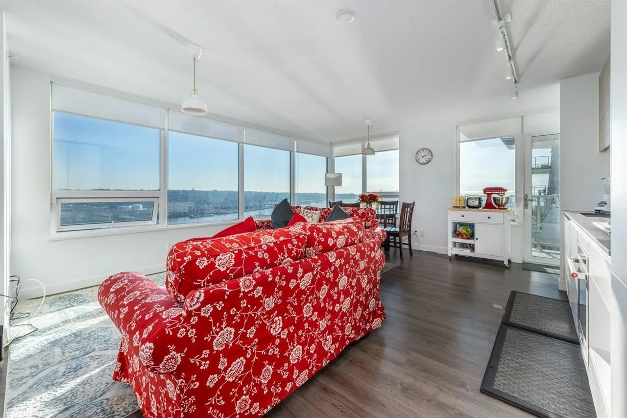 2705 908 Quayside Drive