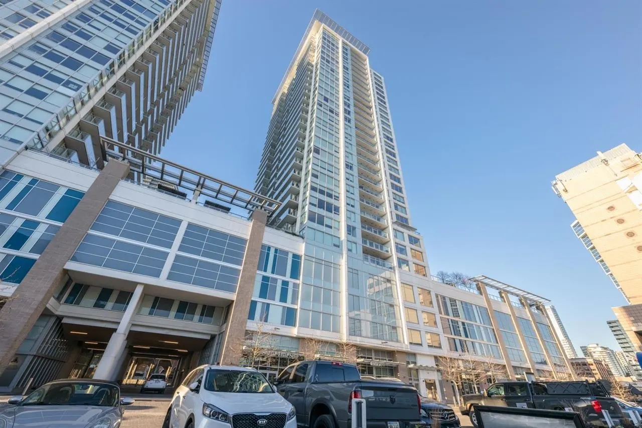 2705 908 Quayside Drive