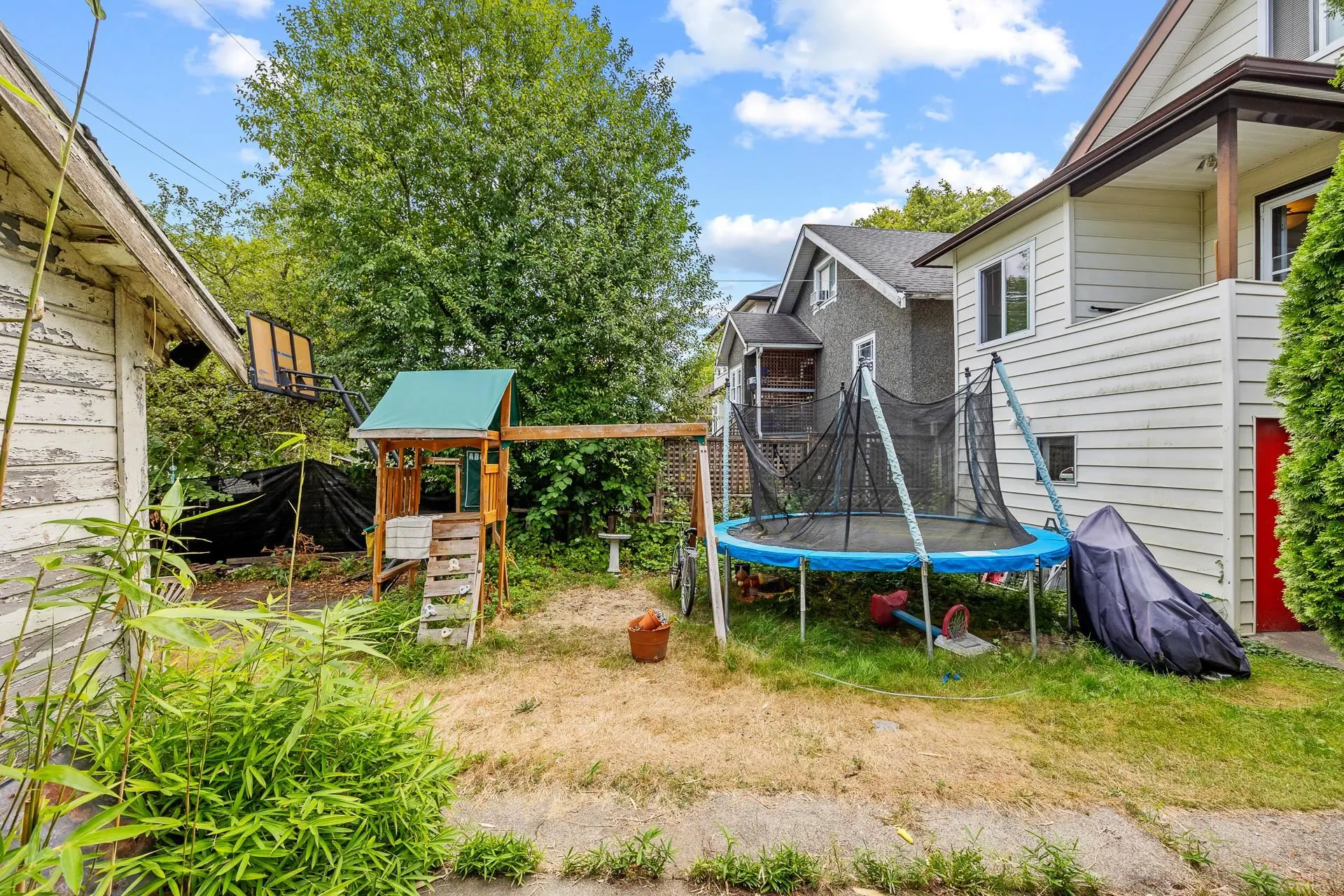 3579 W 18th Avenue