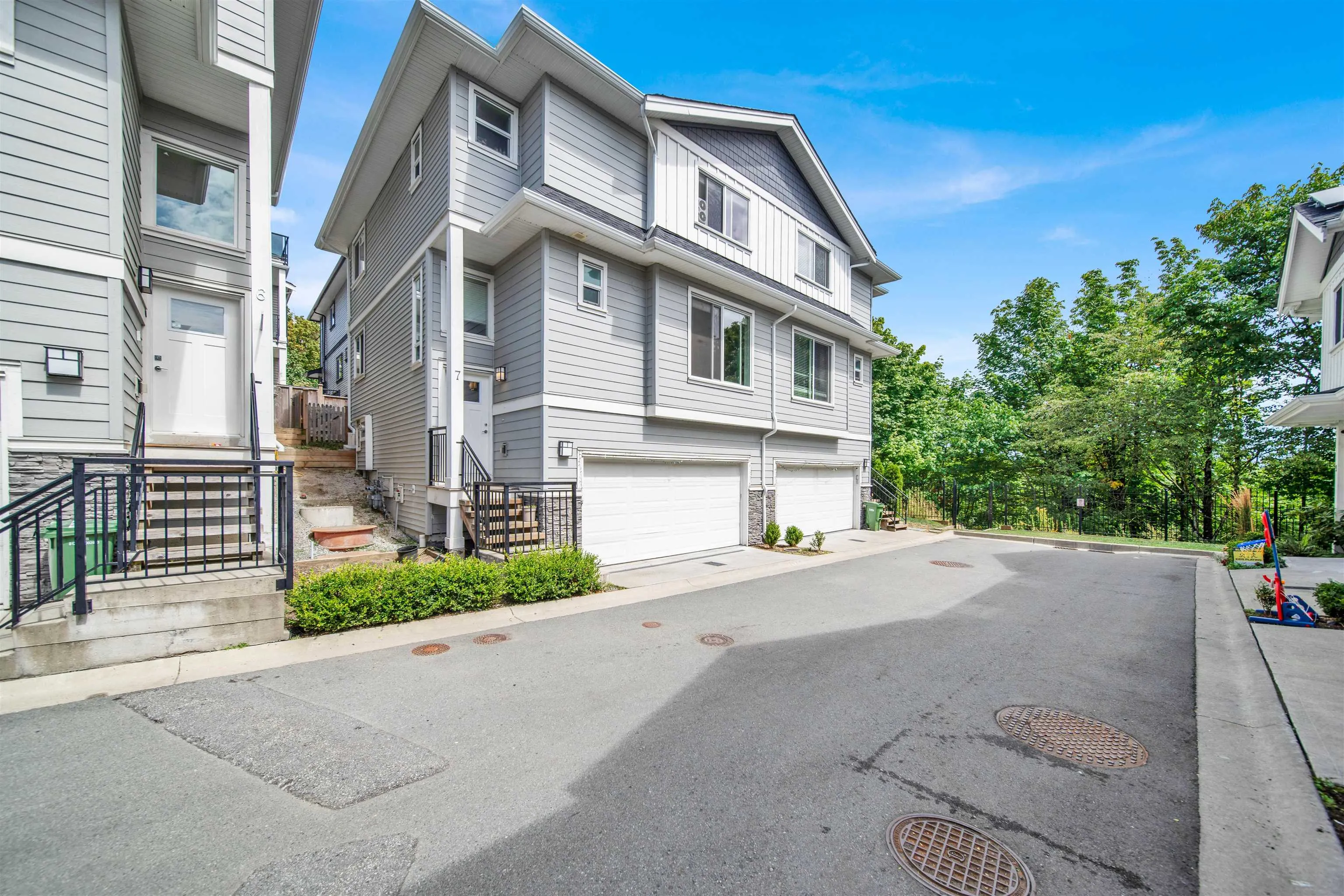 7 31548 Upper Maclure Road