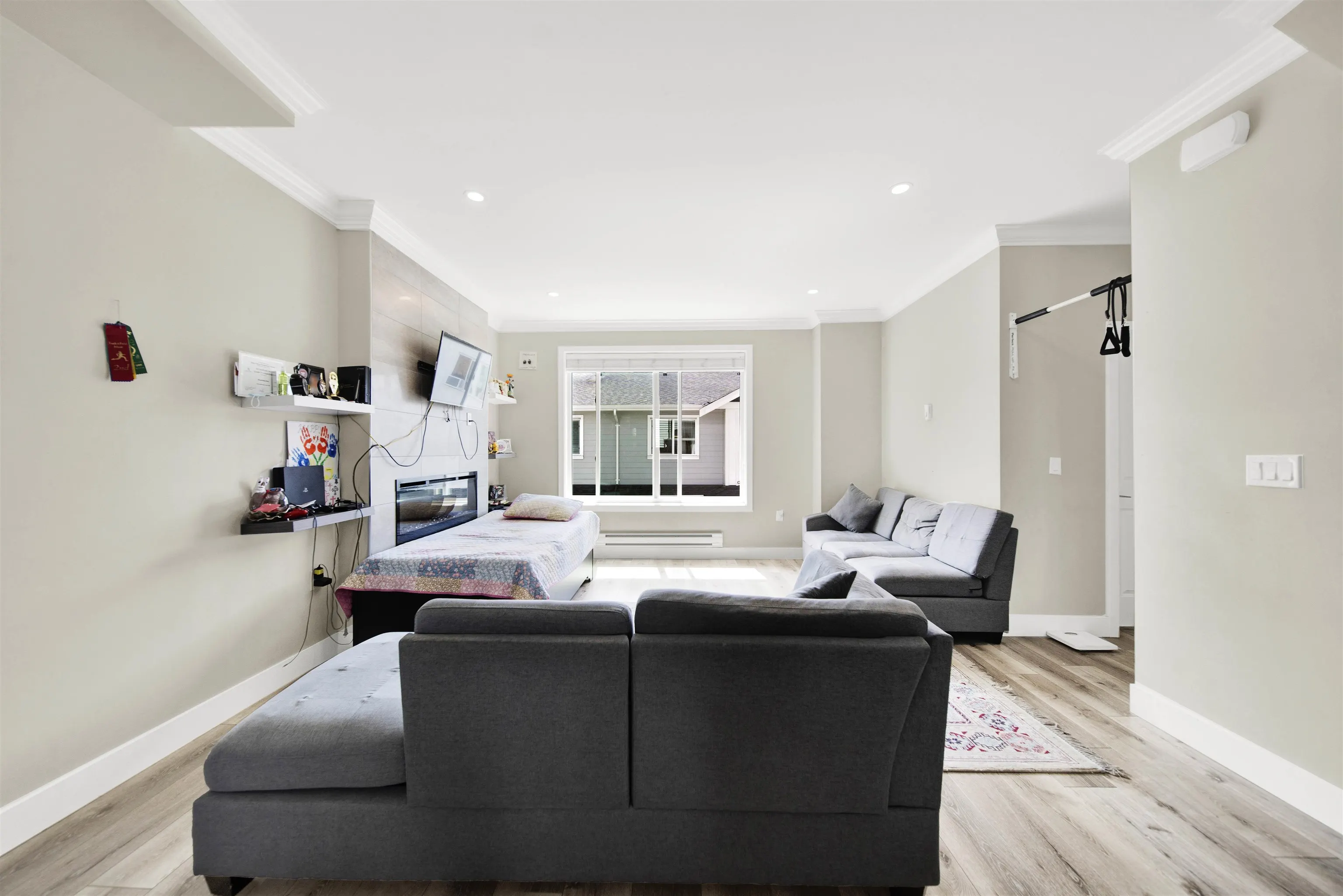7 31548 Upper Maclure Road