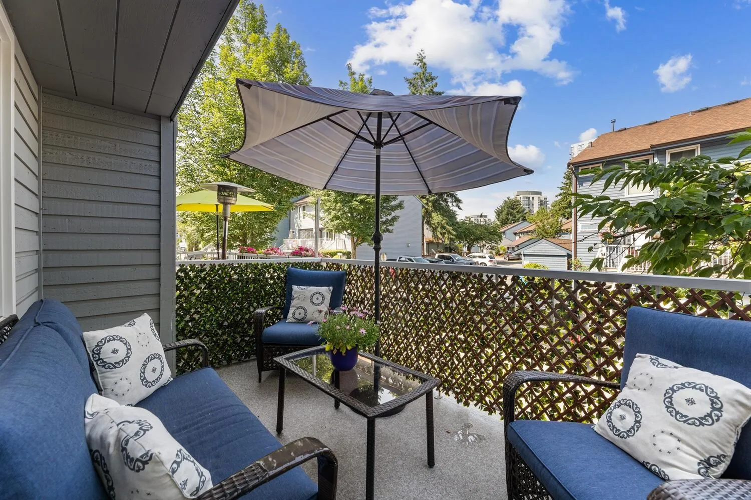 573 Carlsen Place