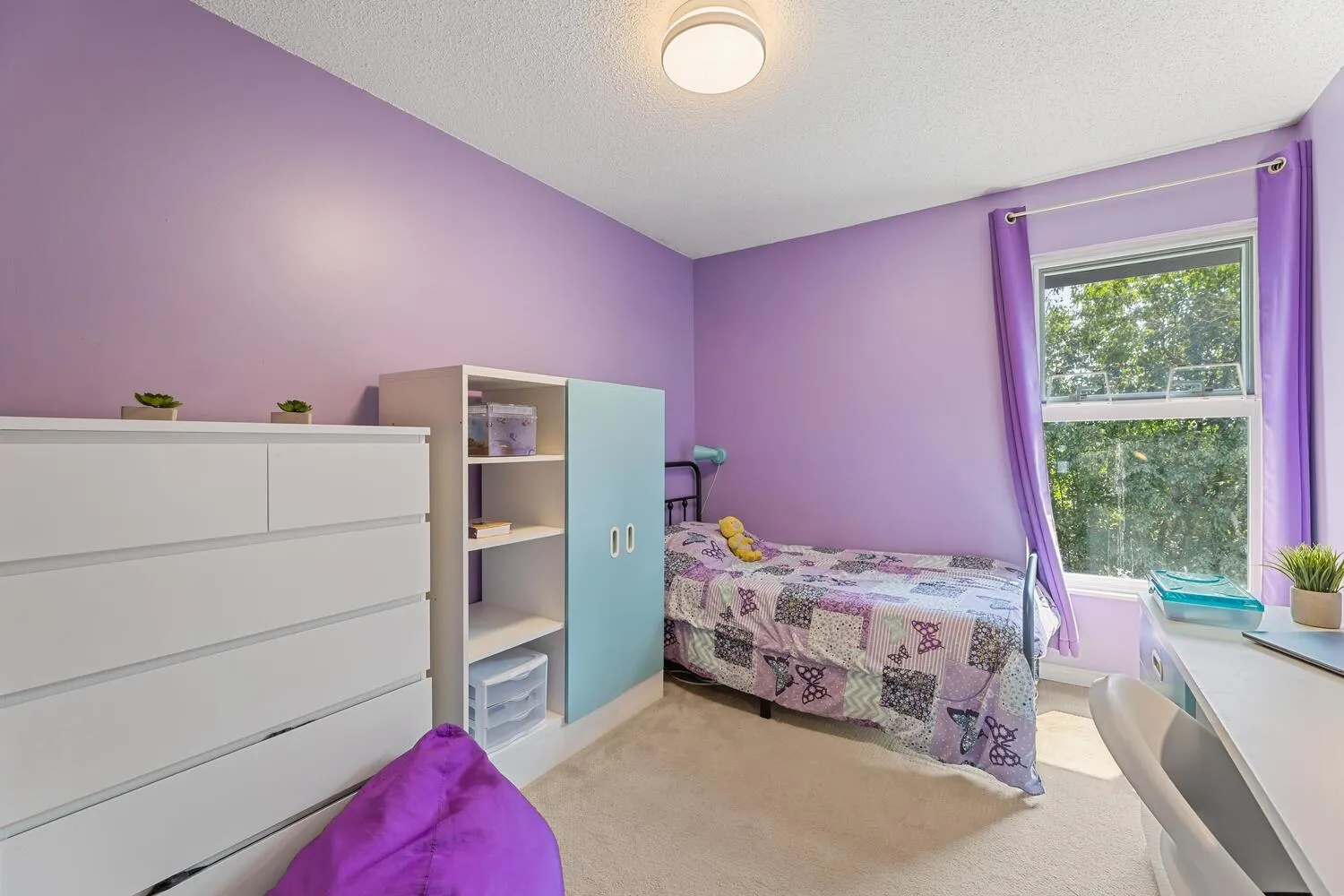573 Carlsen Place