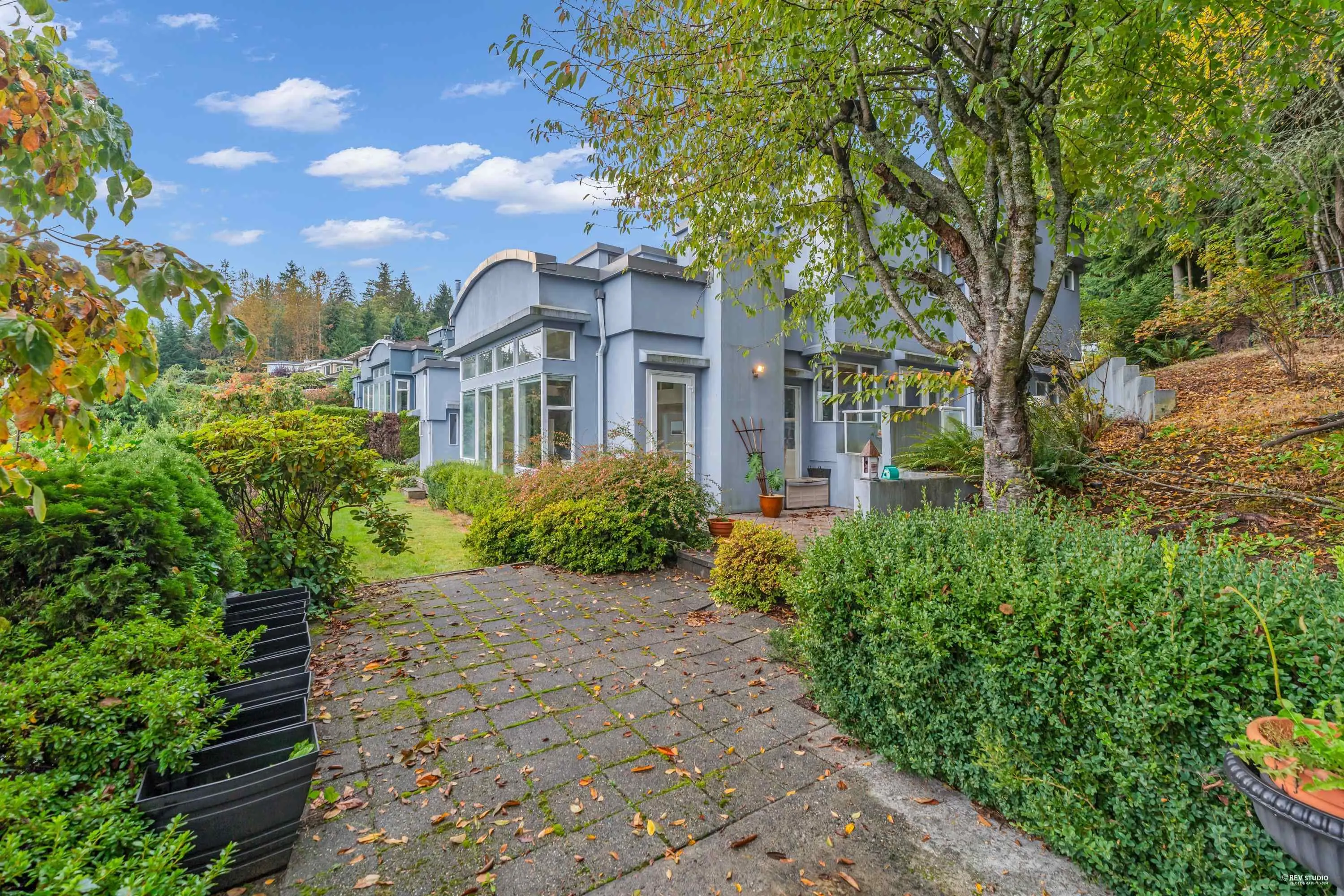2617 Westhill Way