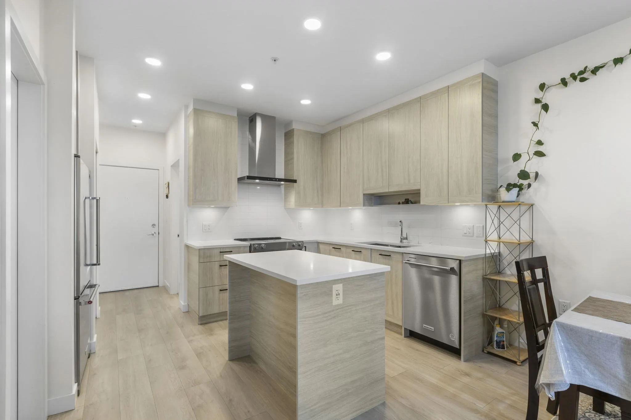 510 7579 16th Street