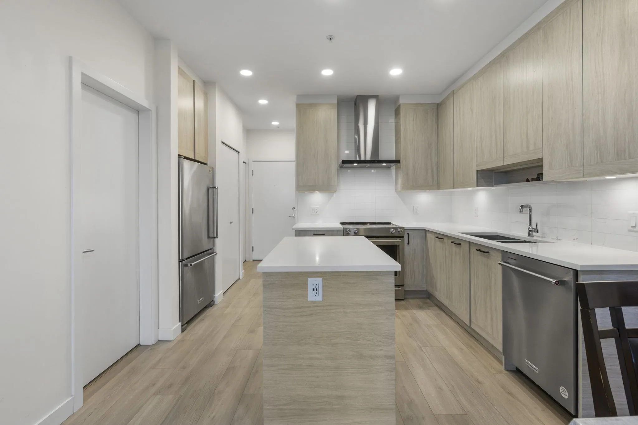 510 7579 16th Street