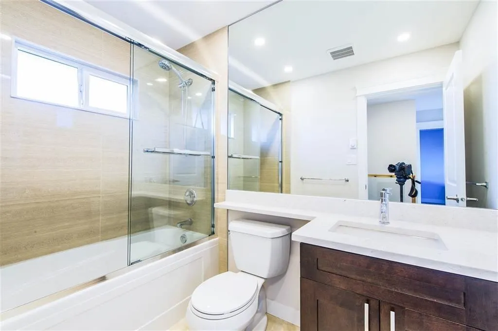 10481 Hollybank Drive