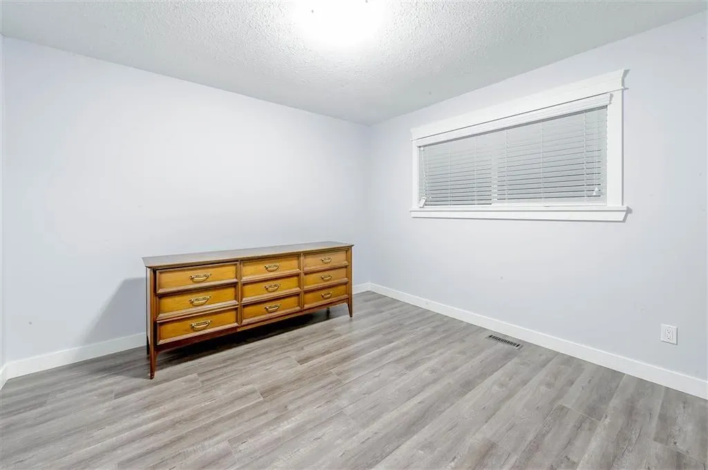 10481 Hollybank Drive