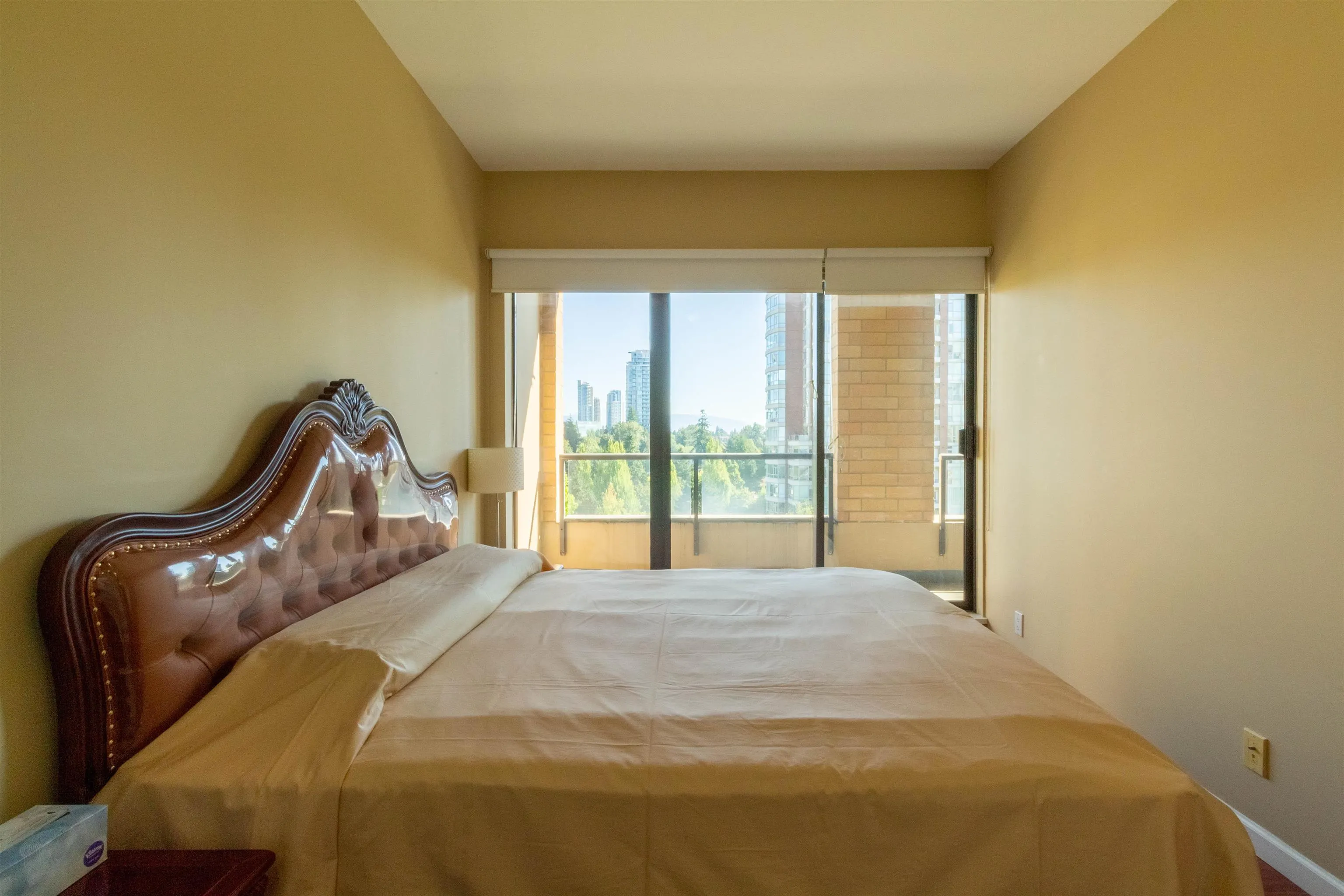 908 7368 Sandborne Avenue