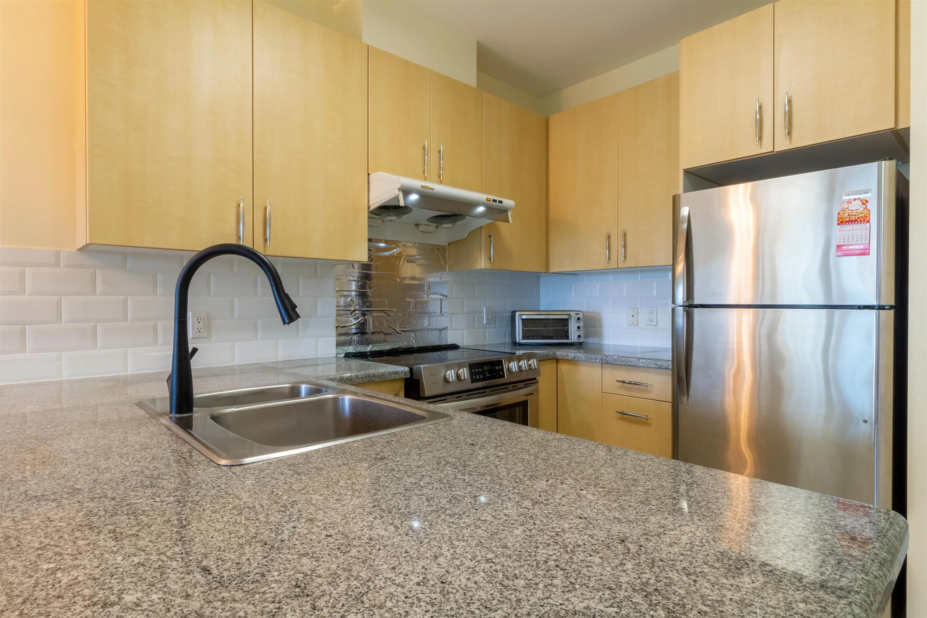 908 7368 Sandborne Avenue