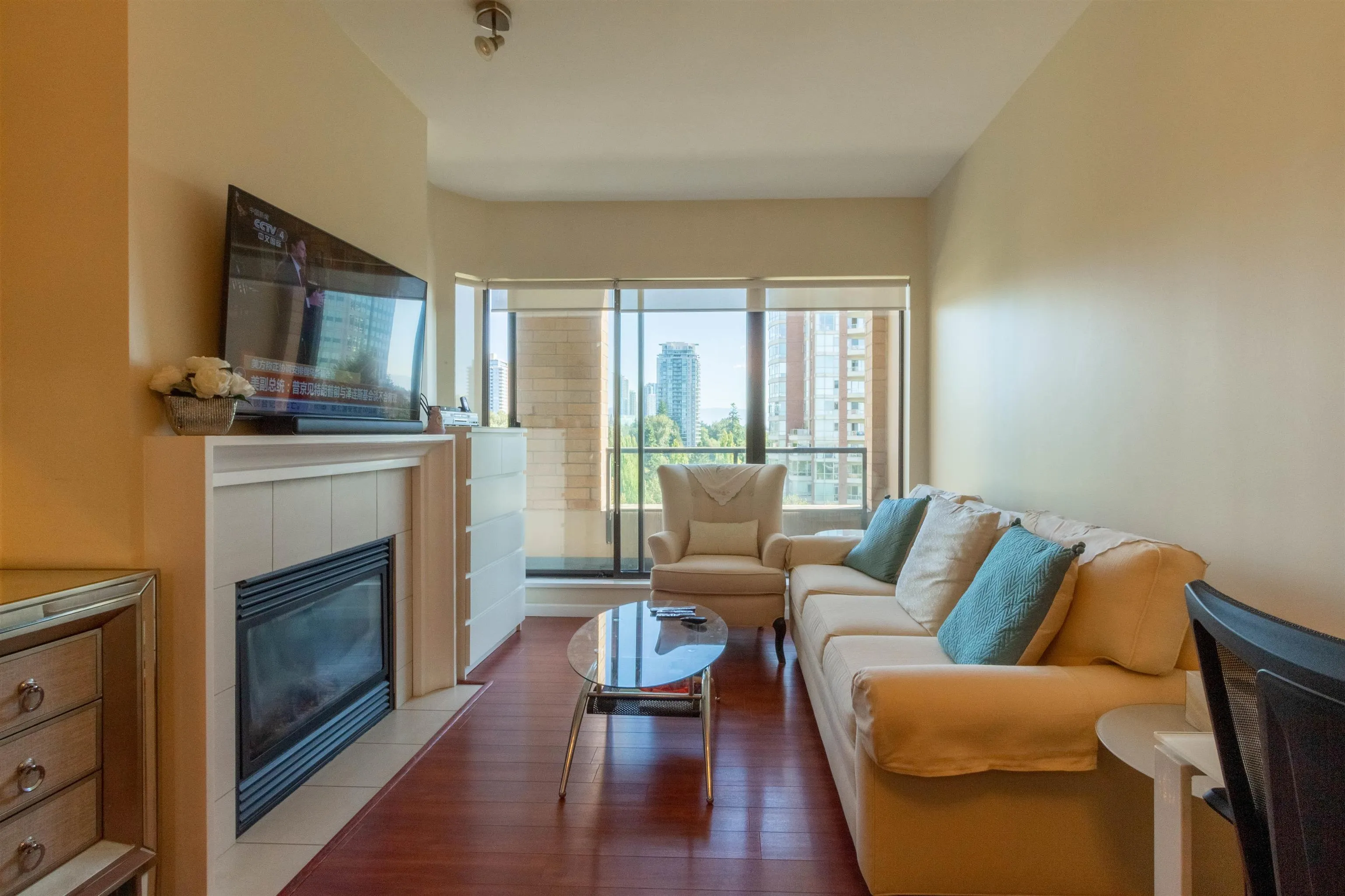 908 7368 Sandborne Avenue