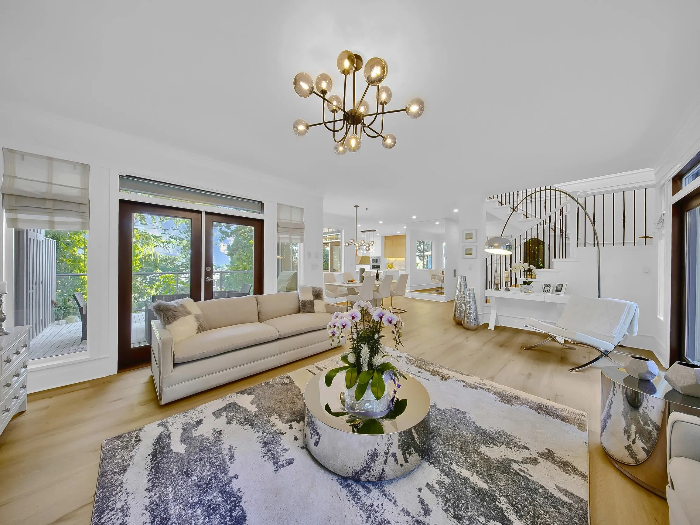 1176 W 17th Street