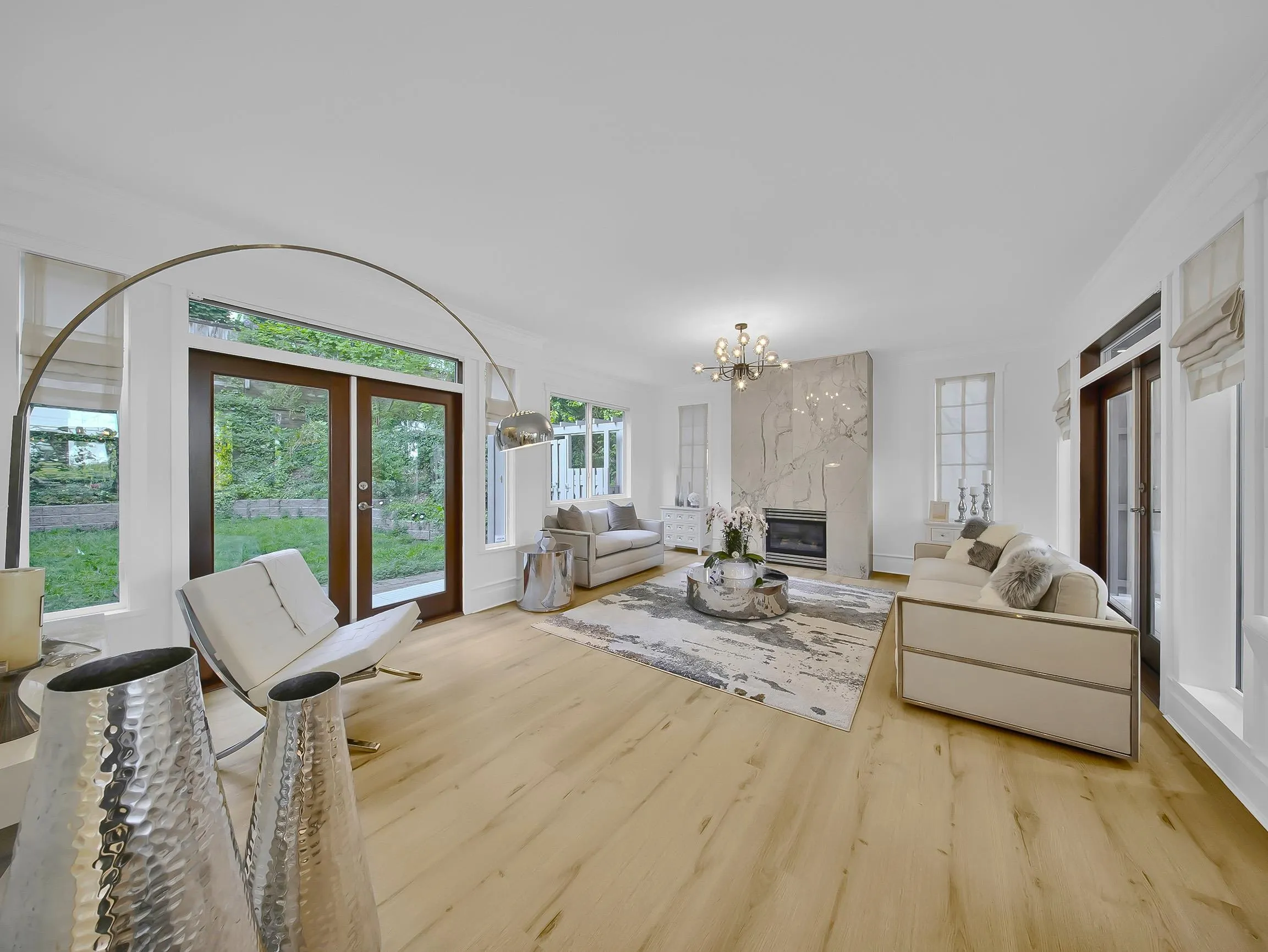 1176 W 17th Street