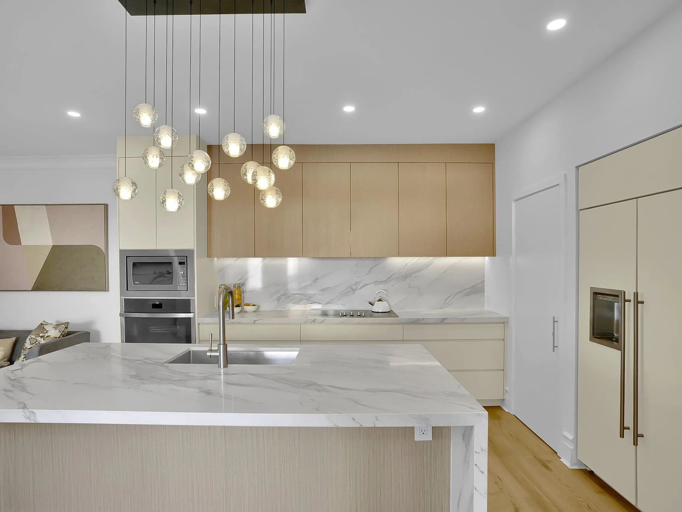 1176 W 17th Street