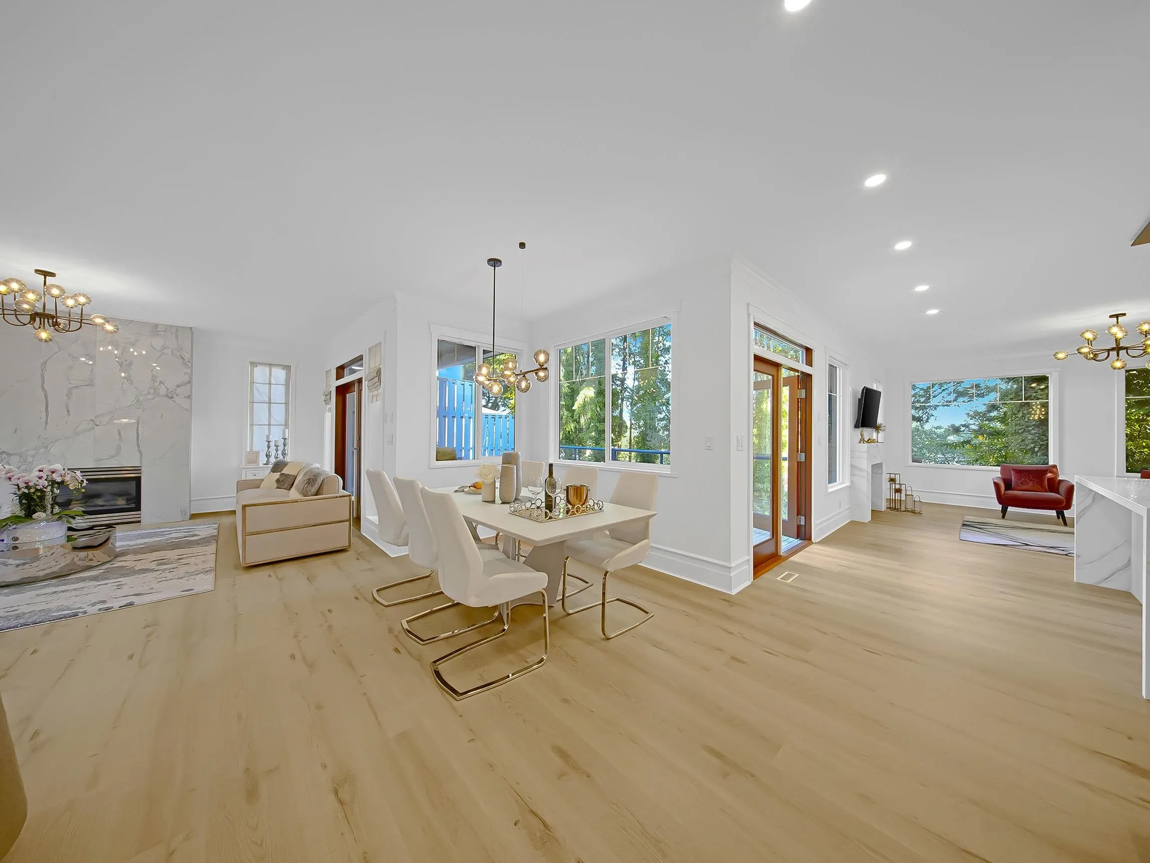 1176 W 17th Street