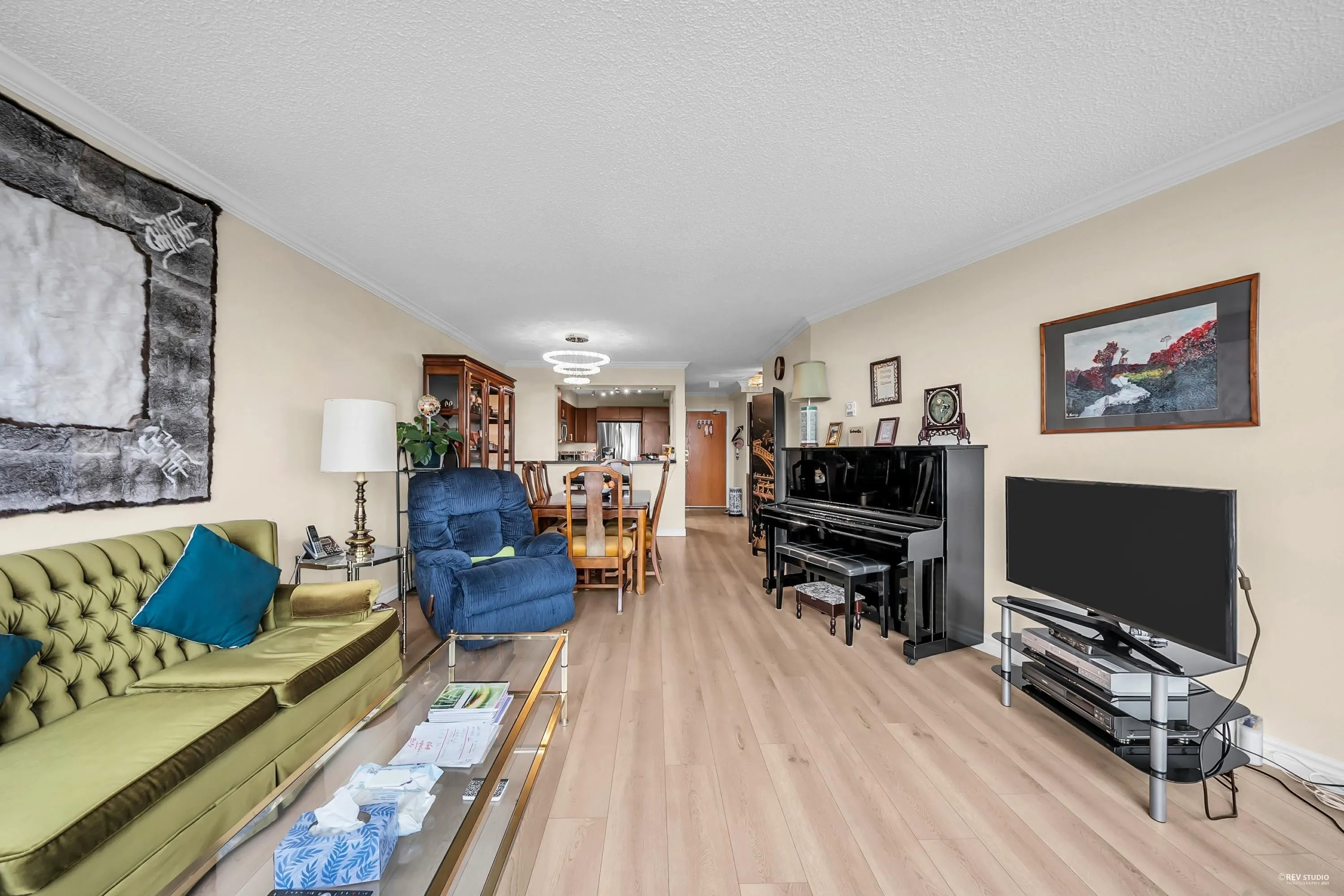 1206 6055 Nelson Avenue