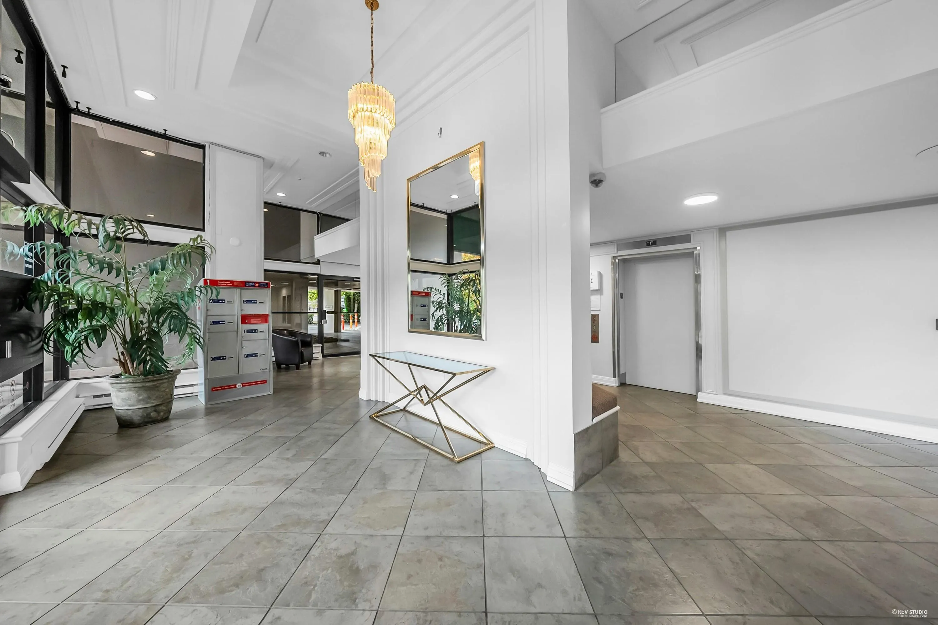 1206 6055 Nelson Avenue