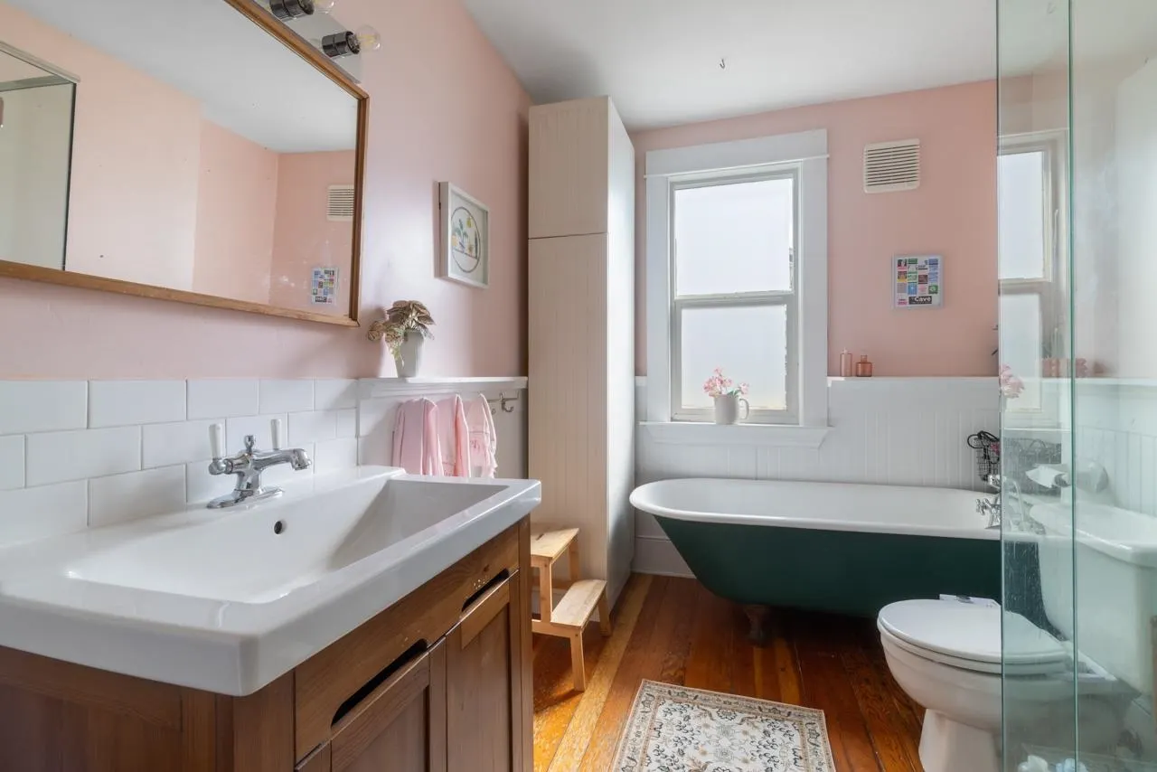 3432 St. Catherines Street