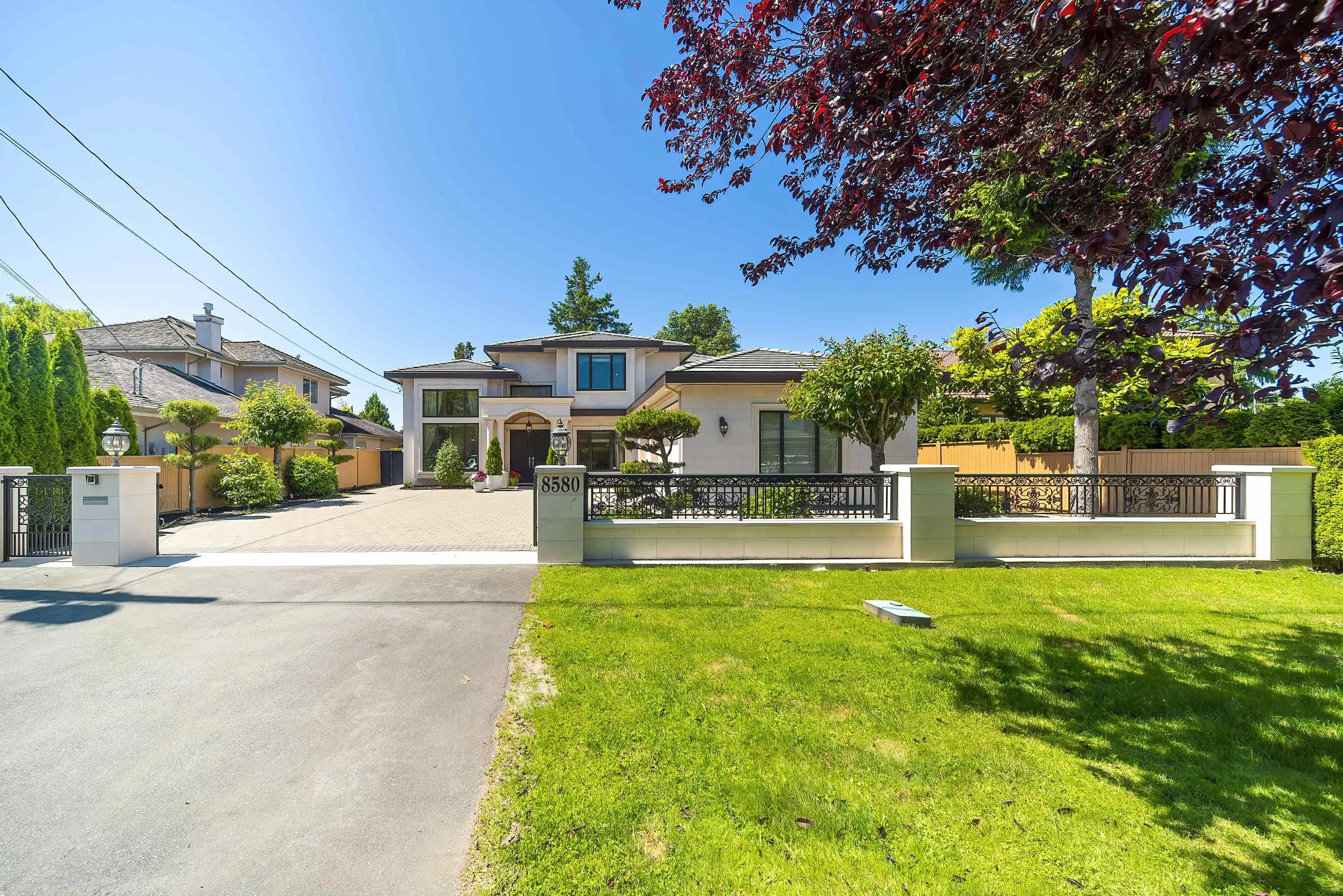 8580 Bairdmore Crescent