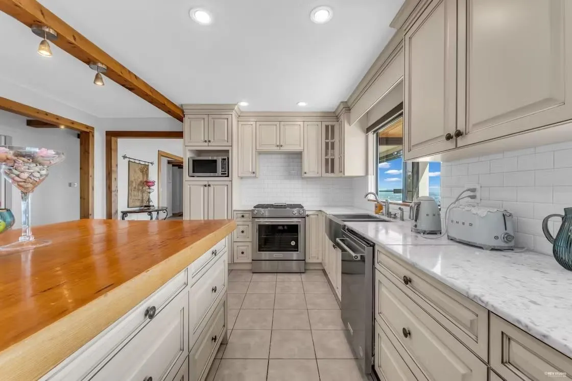 1418 Bramwell Road